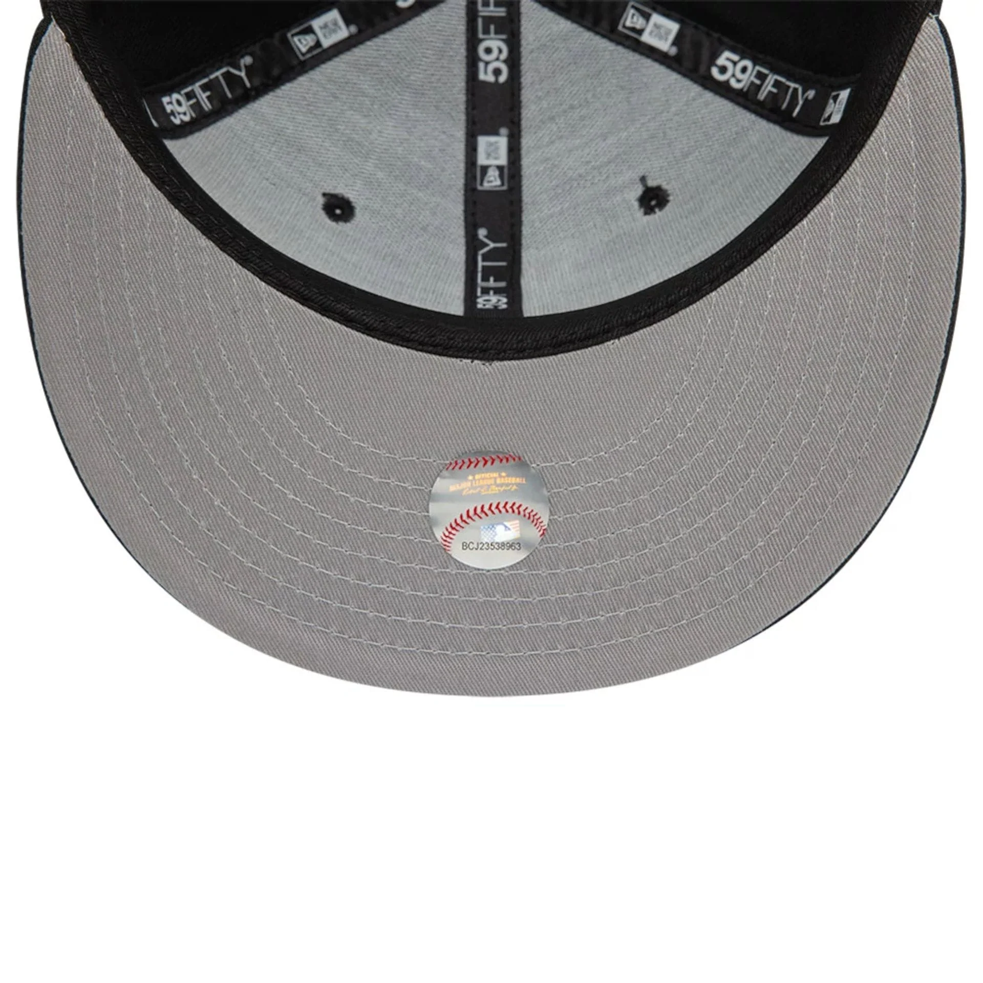 LA Dodgers MLB Heart Icon Black 59FIFTY Fitted Cap - Image 2