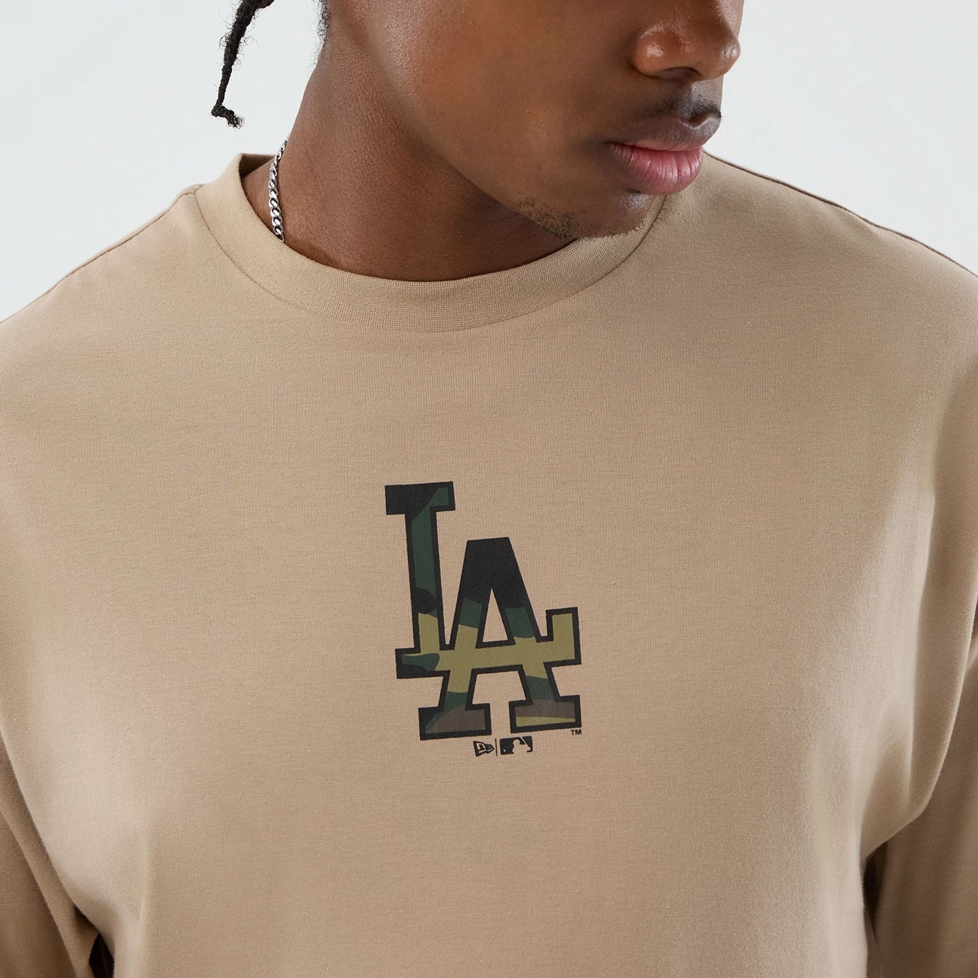 LA Dodgers MLB Infill Light Beige Oversized T-Shirt - Image 6