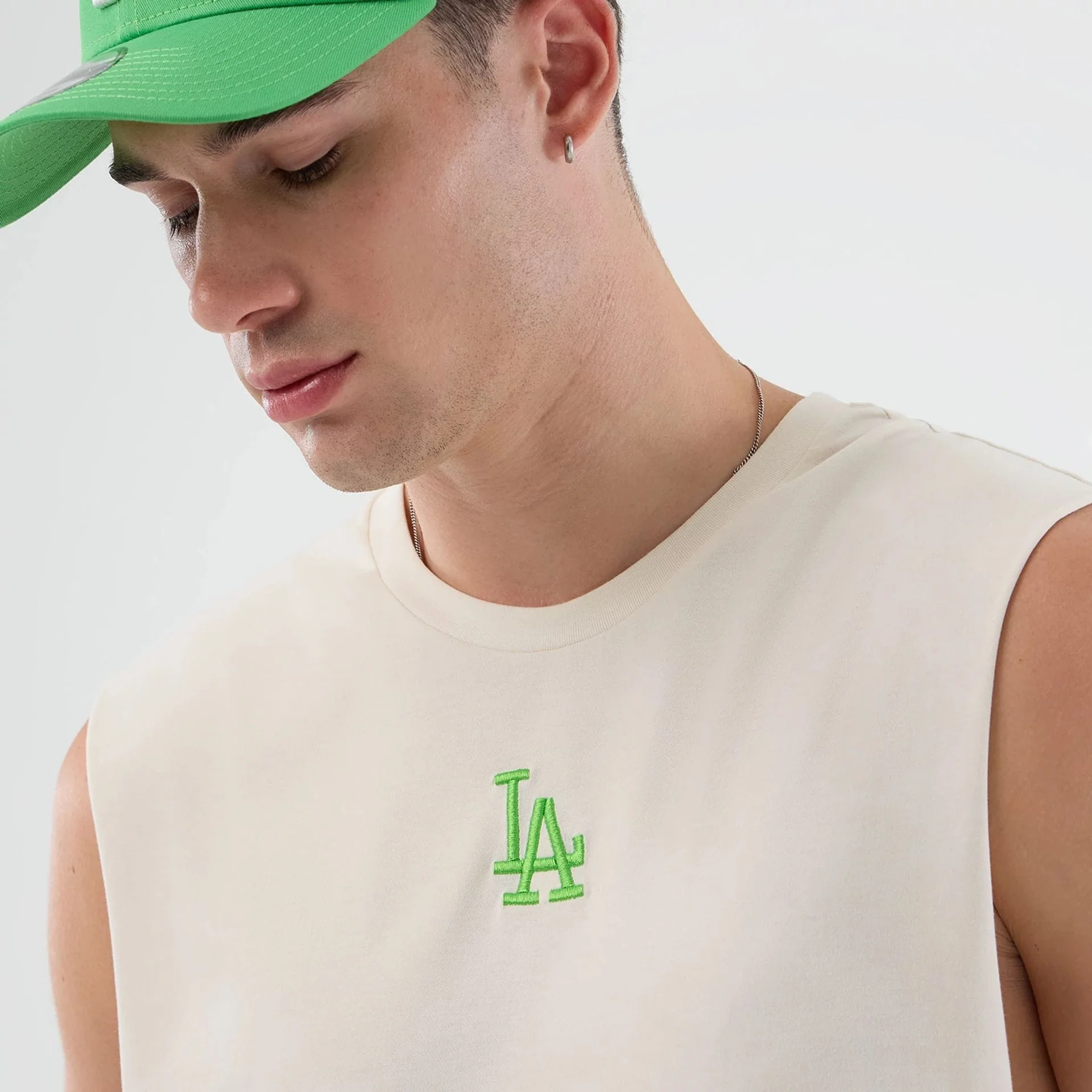 LA Dodgers MLB League Essential Open White Vest - Image 6