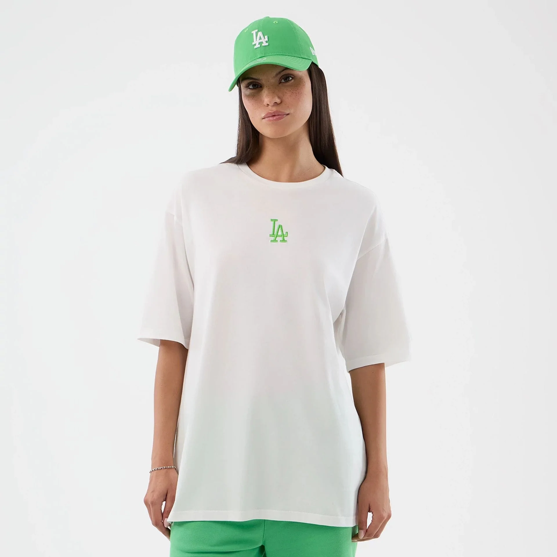 LA Dodgers MLB League Essential White Oversized T-Shirt - Image 4
