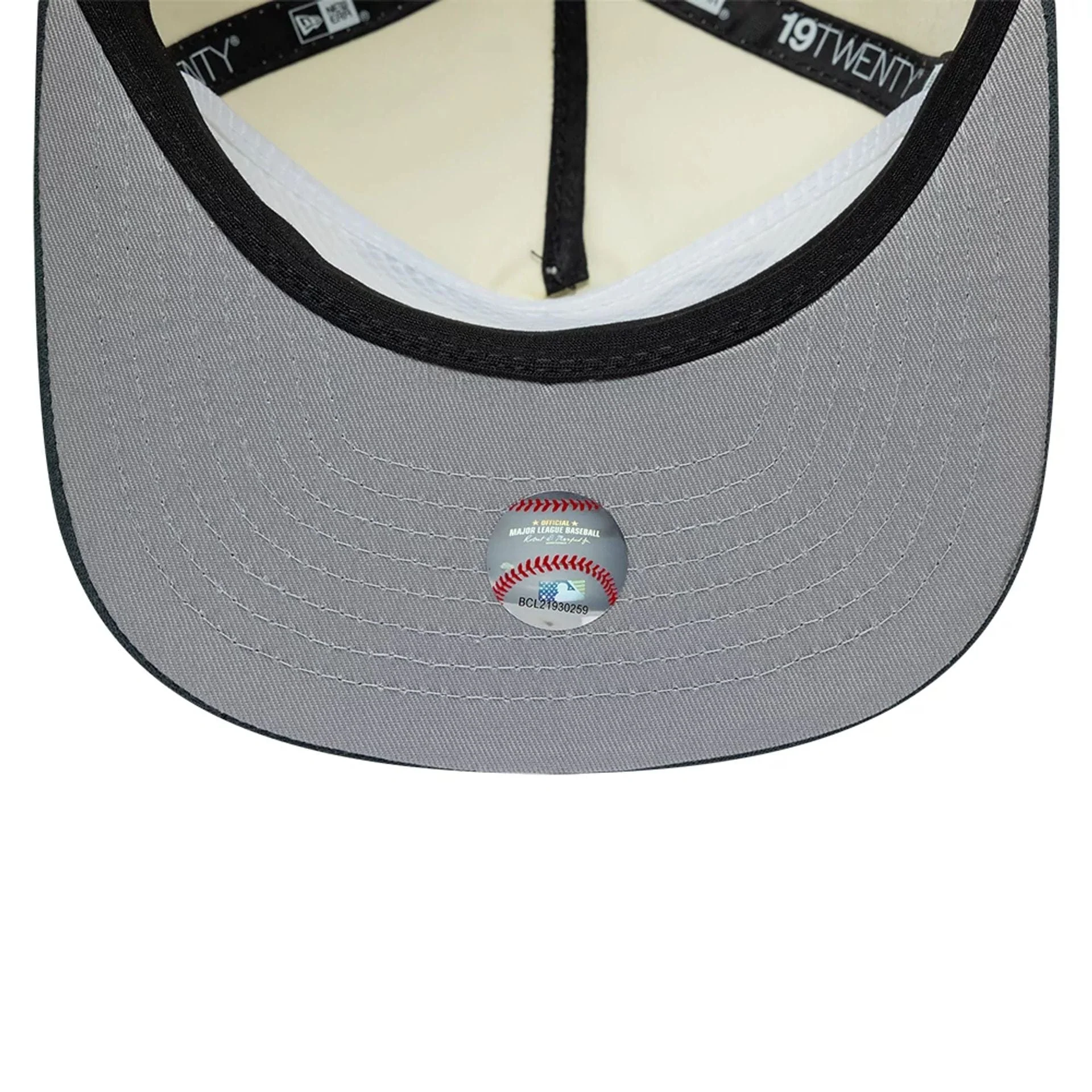 LA Dodgers MLB Metallic Logo Cream 19TWENTY Adjustable Cap - Image 2