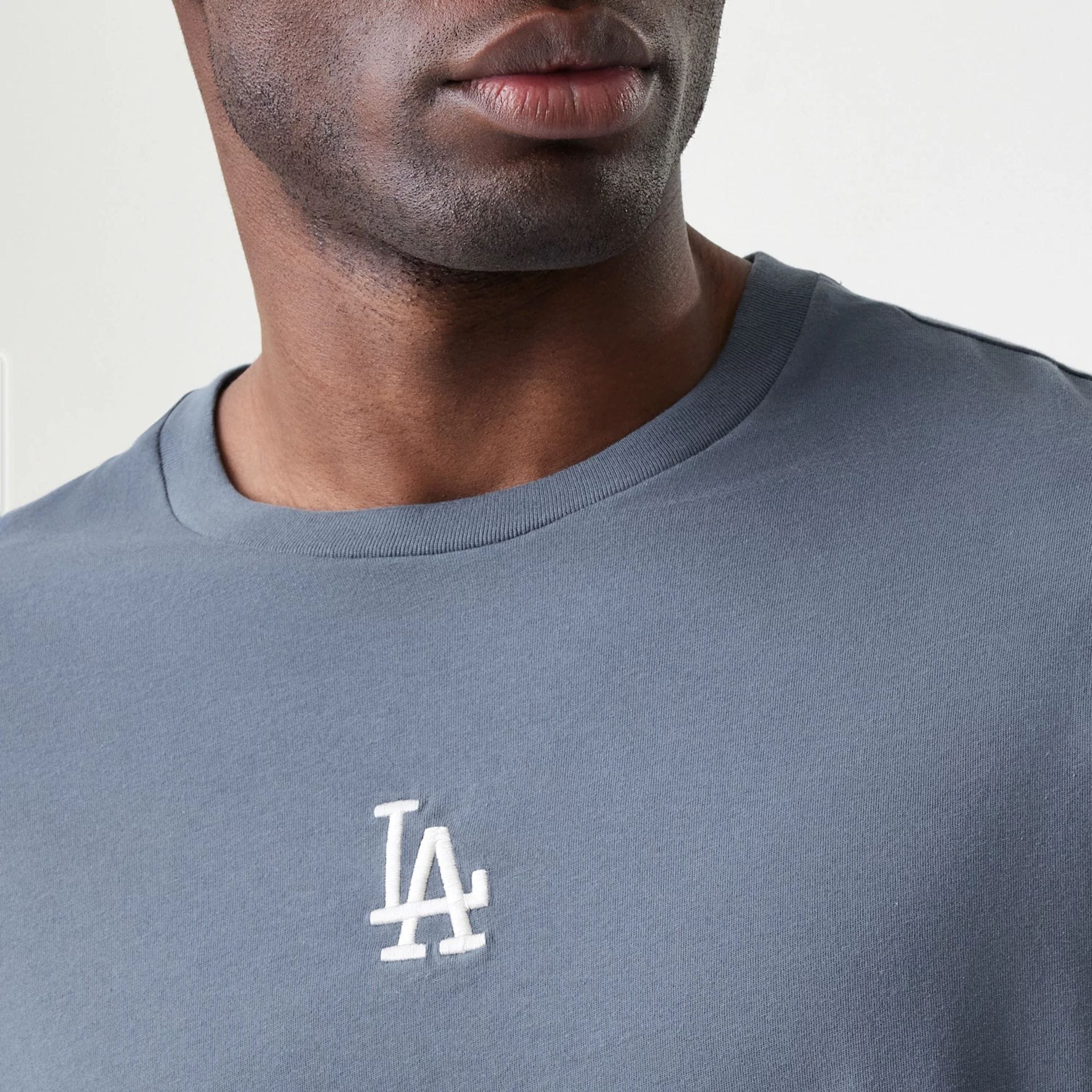 LA Dodgers MLB Midi League Essential Dark Grey Oversized T-Shirt - Image 4