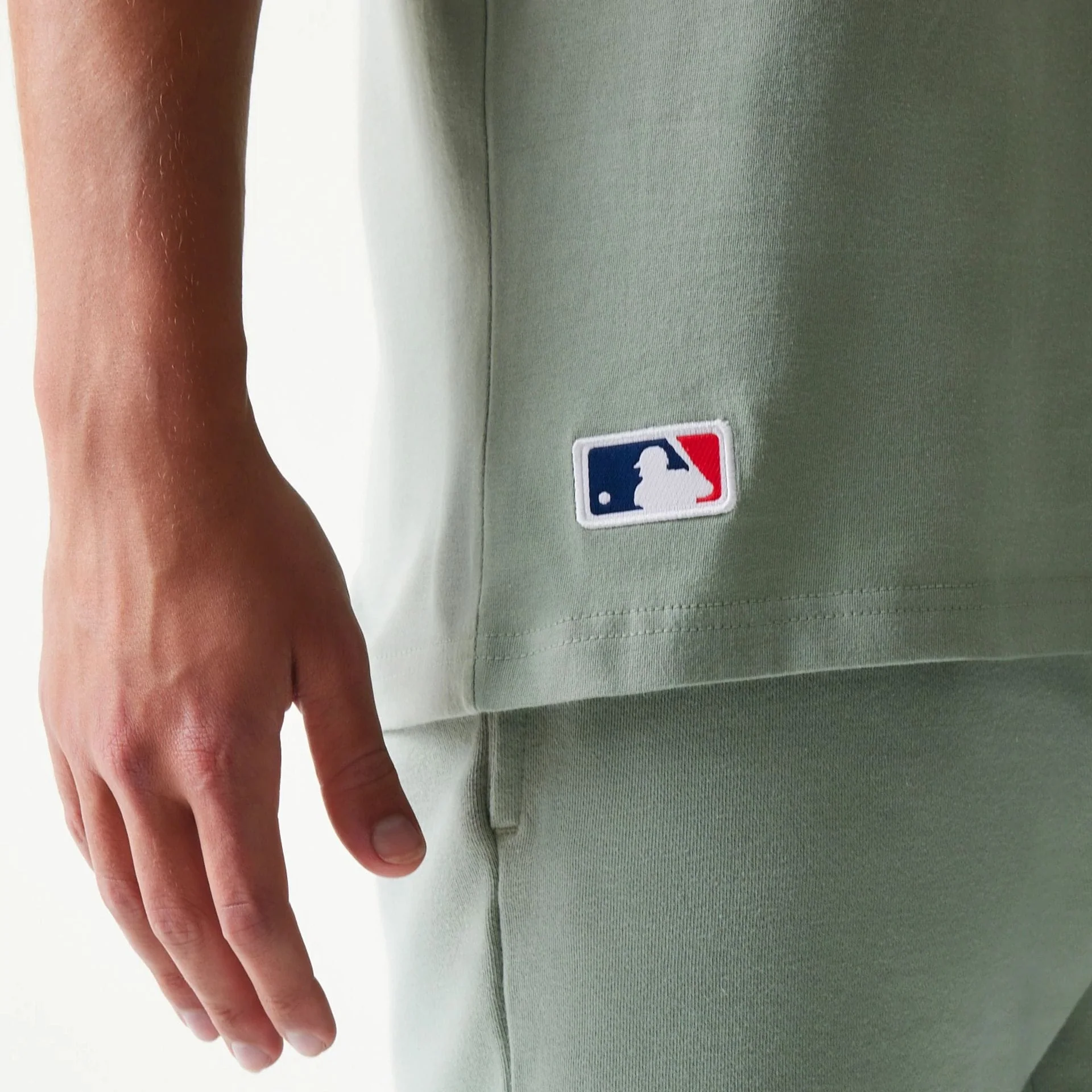 LA Dodgers MLB Pastel Green Sleeveless T-Shirt - Image 5