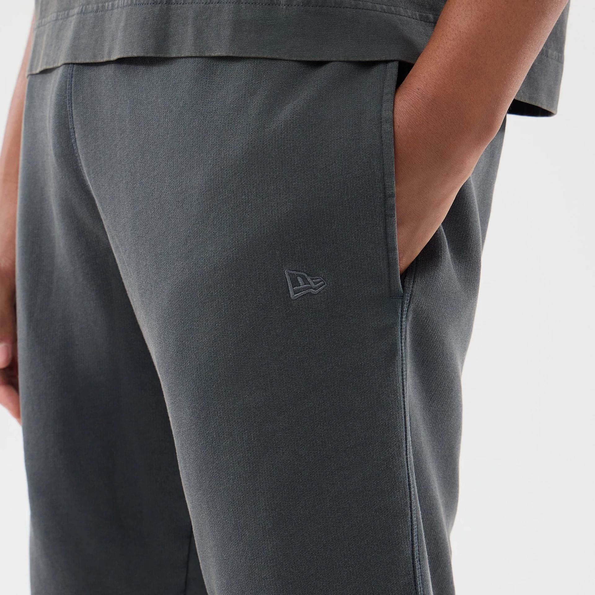 LA Dodgers MLB Washed Dark Grey Shorts - Image 4