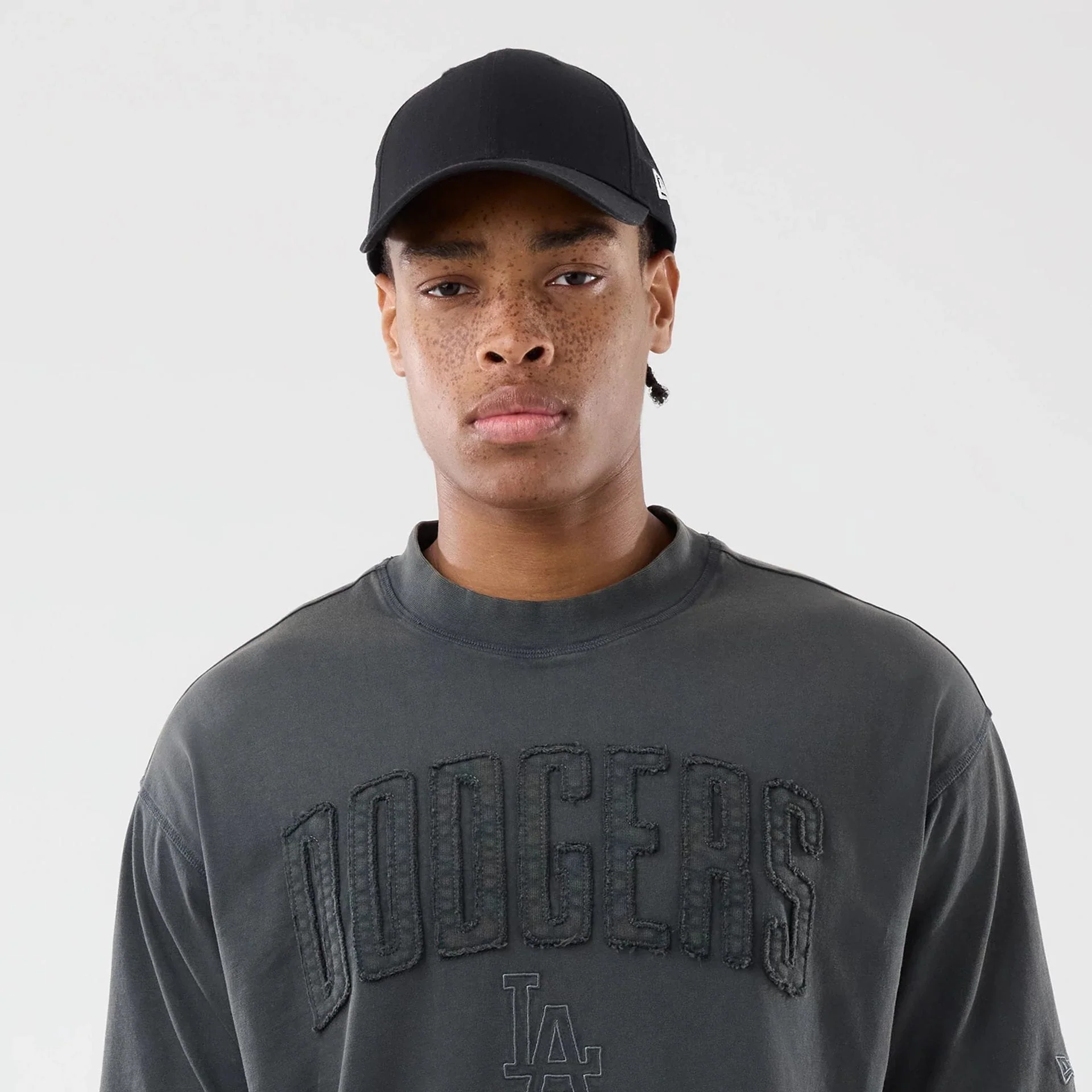 LA Dodgers MLB Washed Dark Grey T-Shirt - Image 6