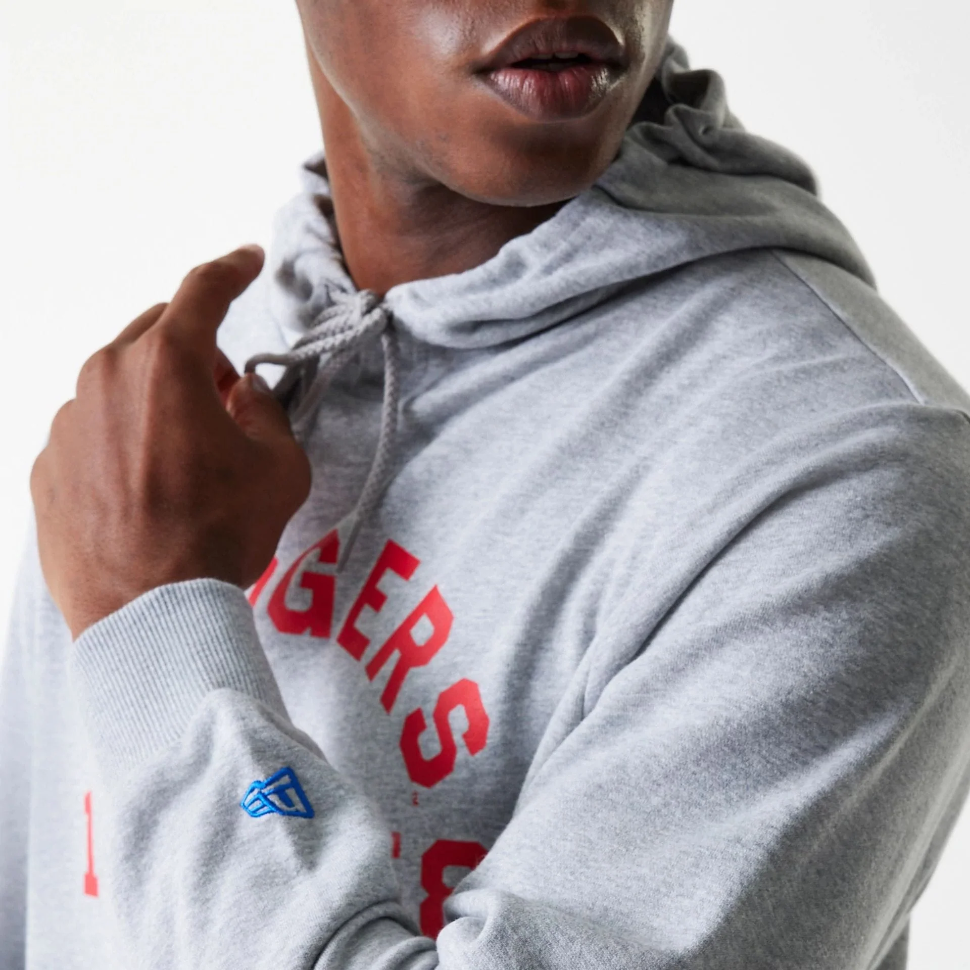 LA Dodgers MLB Wordmark Grey Pullover Hoodie - Image 5