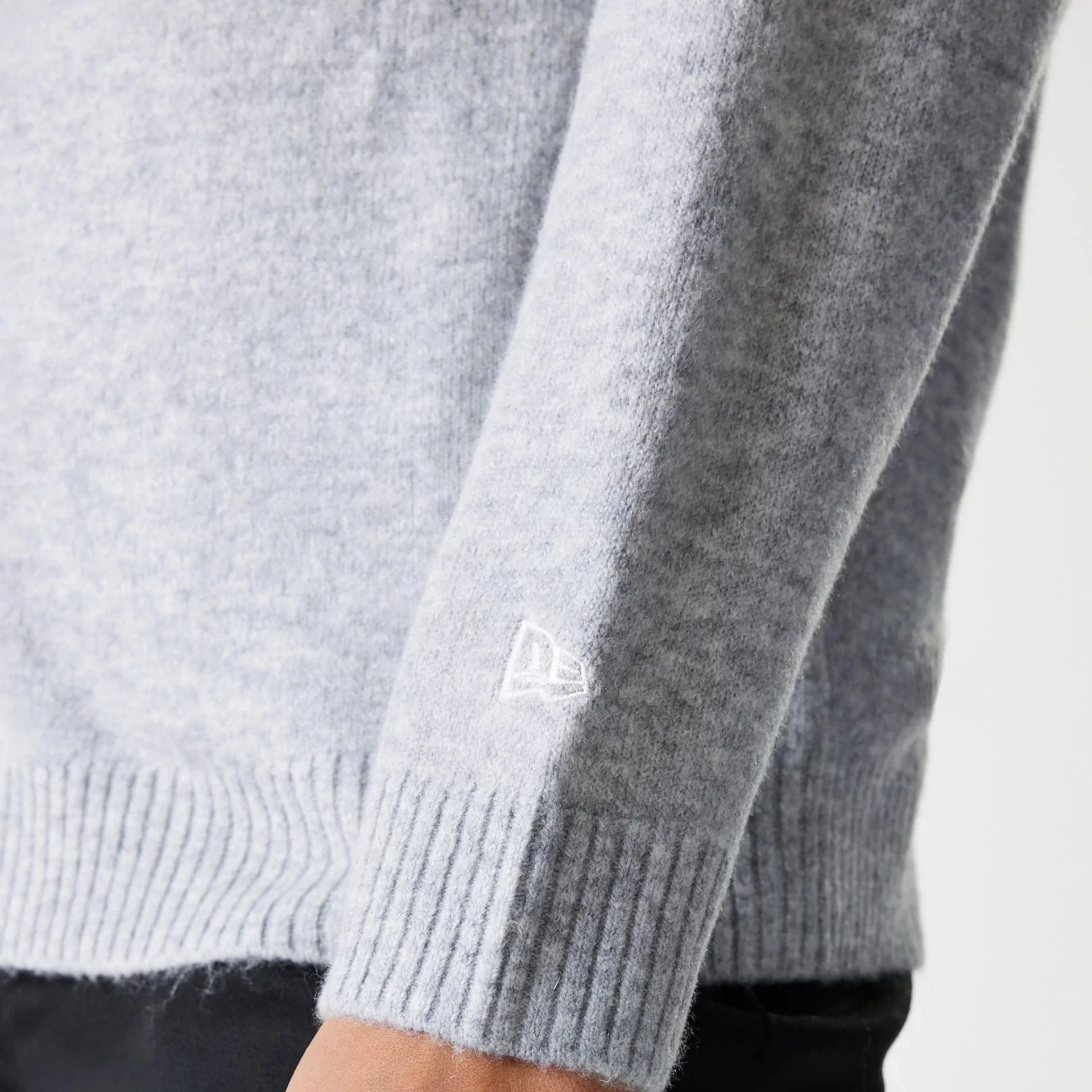 LA Dodgers Womens MLB Knit Grey Crew Neck Sweater - Image 7