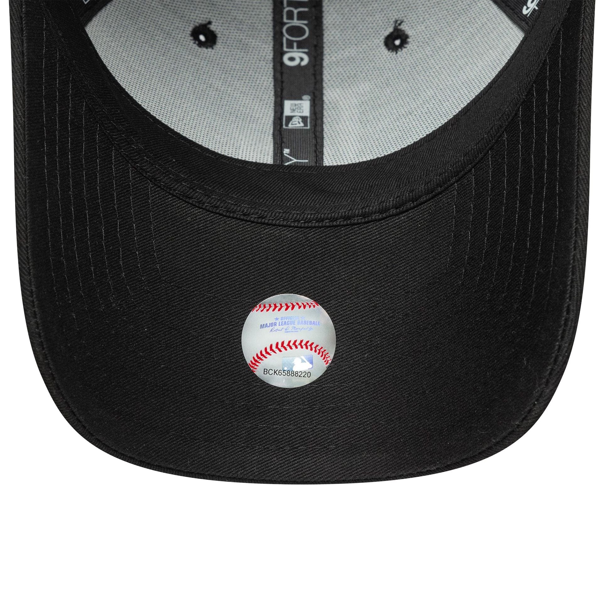 LA Dodgers Womens MLB League Essential Black 9FORTY Adjustable Cap - Image 5