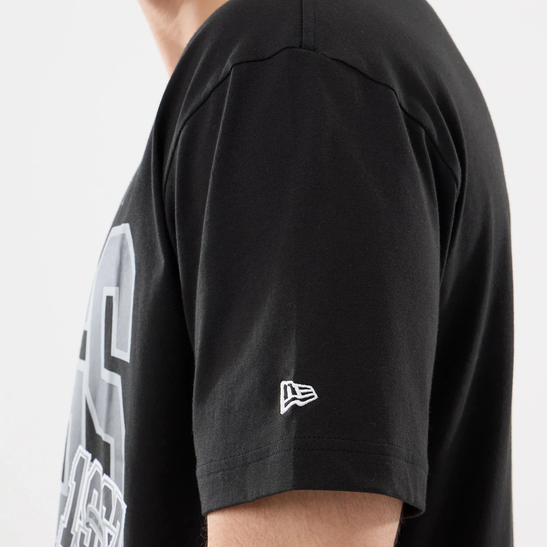 LA Kings NHL Sport Classic Black T-Shirt - Image 4