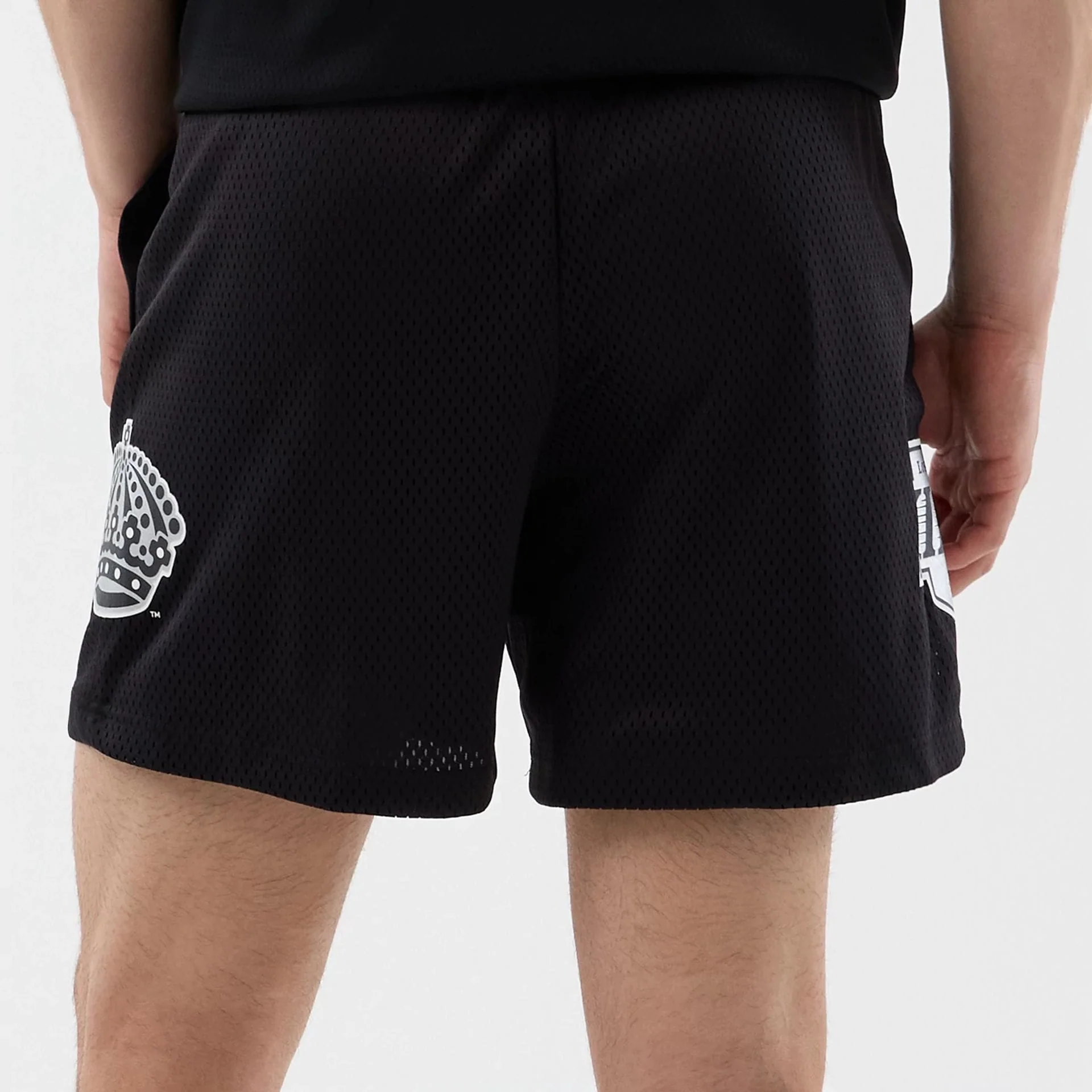 LA Kings NHL Street Culture Black Oversized Shorts - Image 5