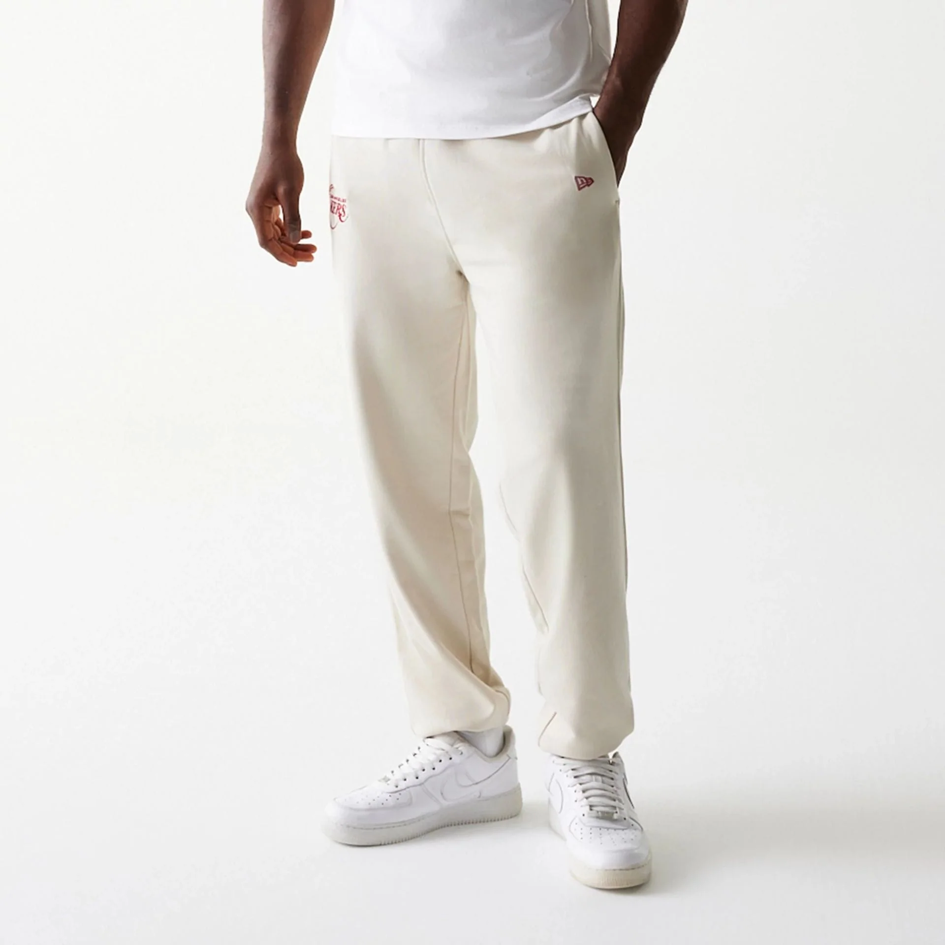 LA Lakers NBA League Essential Cream Joggers - Image 3