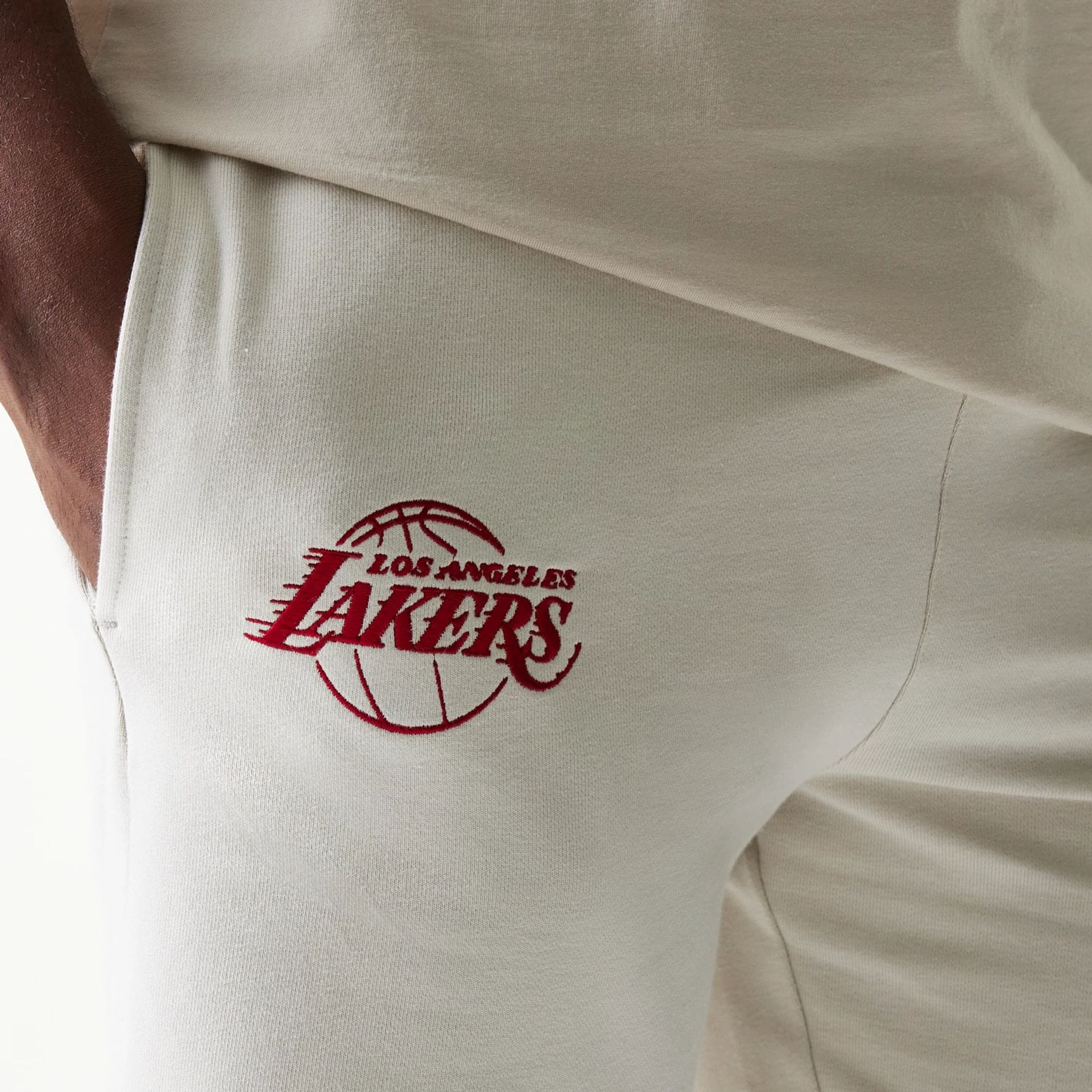 LA Lakers NBA League Essential Cream Shorts - Image 3
