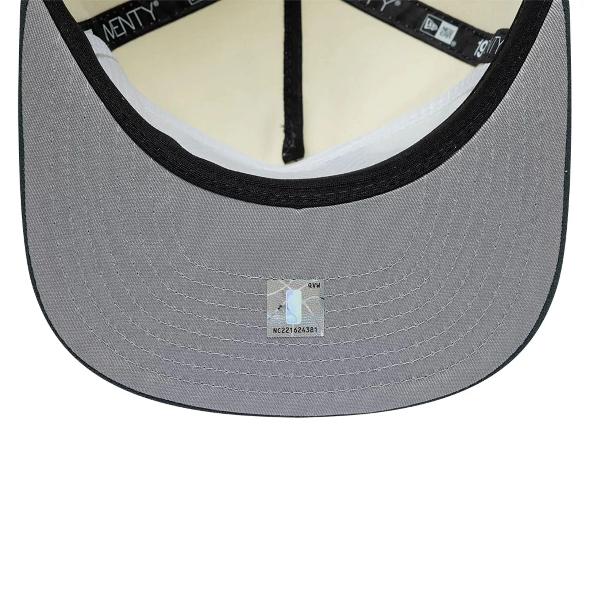 LA Lakers NBA Metallic Logo Cream 19TWENTY Adjustable Cap - Image 2