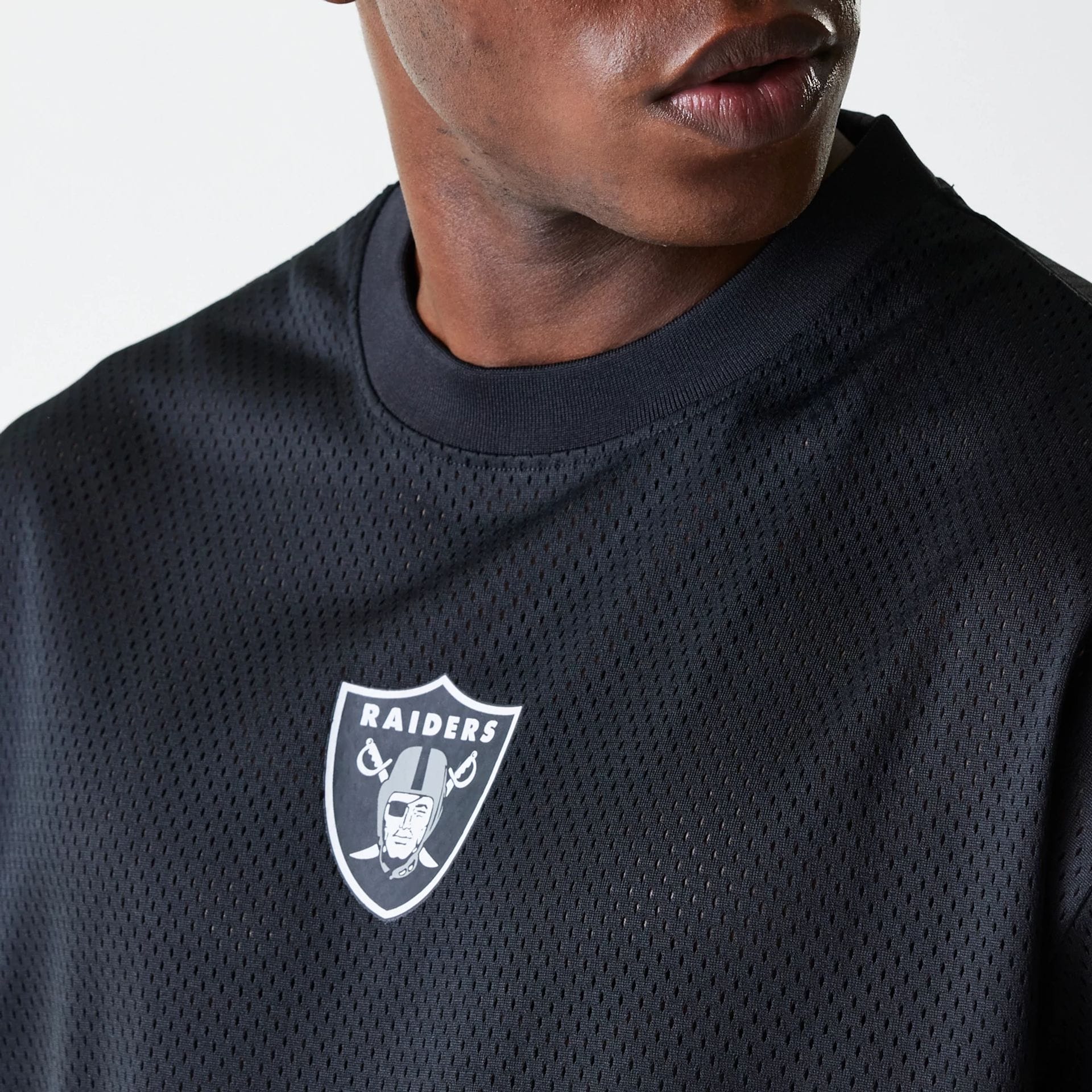 Las Vegas Raiders NFL Essentials Black Oversized Mesh T-Shirt - Image 4