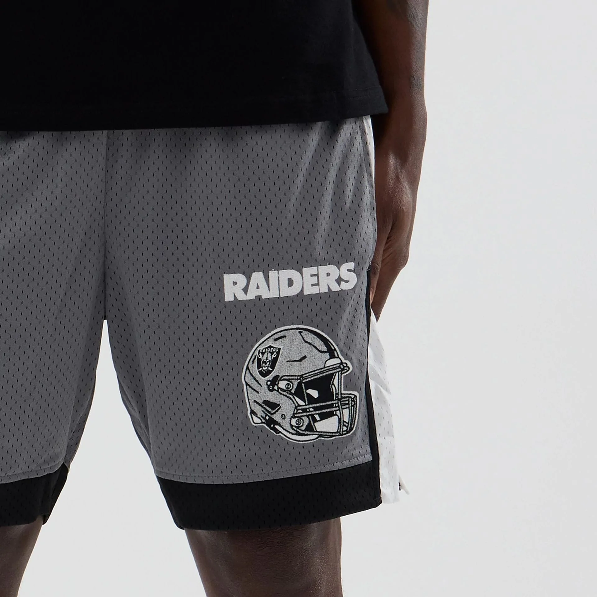 Las Vegas Raiders NFL Grey Mesh Shorts - Image 3
