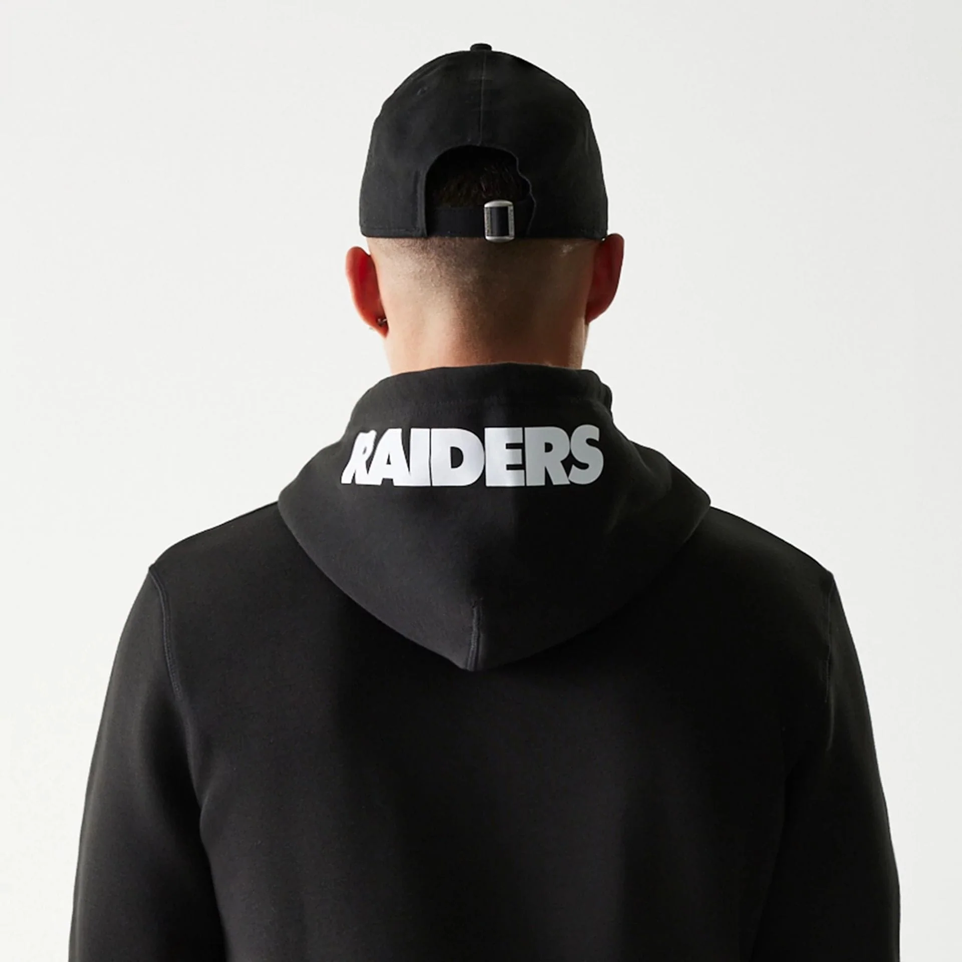 Las Vegas Raiders NFL Throwback Black Pullover Hoodie - Image 5
