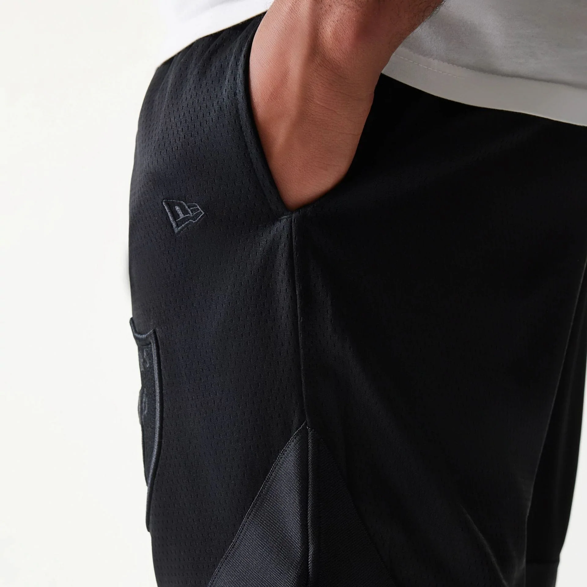 Las Vegas Raiders Tonal Pack Black Shorts - Image 4