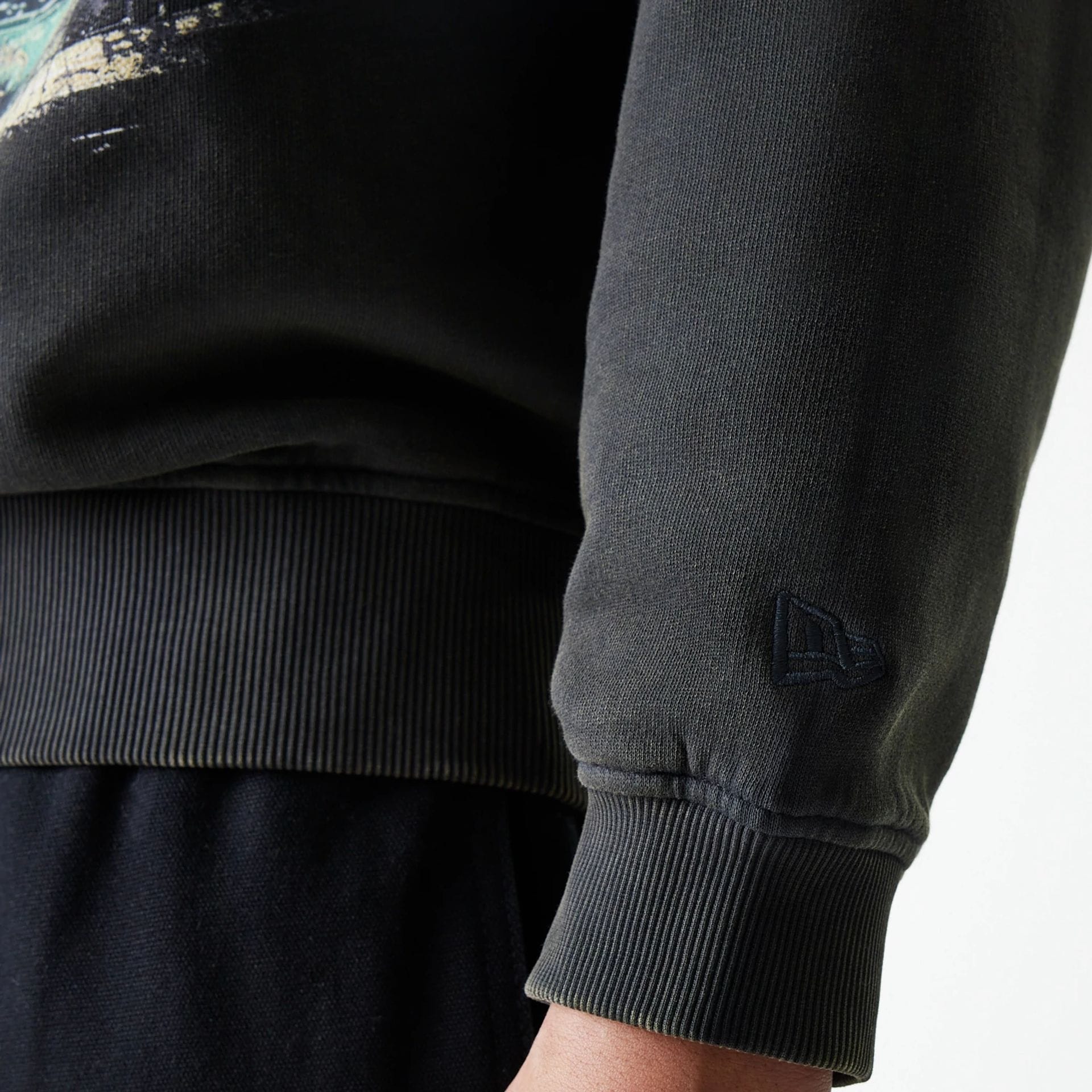 Milwaukee Bucks NBA Washed Graphic Grey Oversized Crew Neck Sweater - Image 7