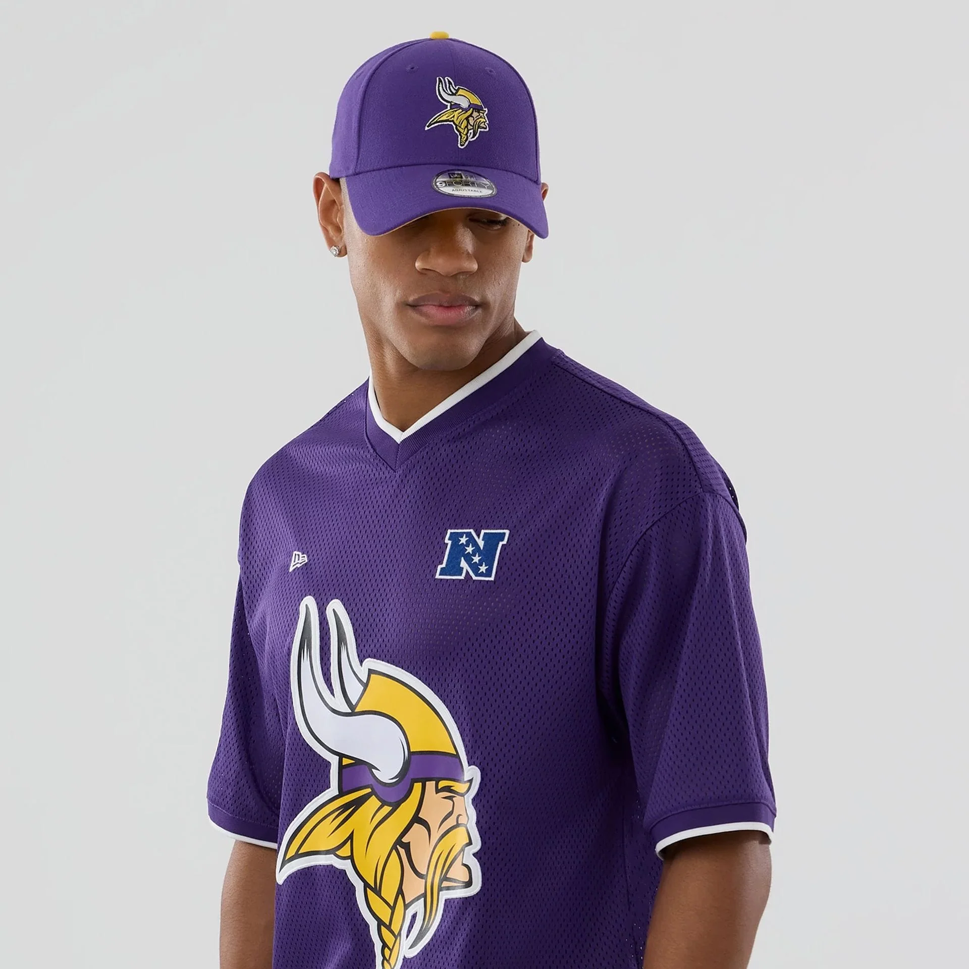 Minnesota Vikings NFL Mesh Purple Oversized T-Shirt - Image 6