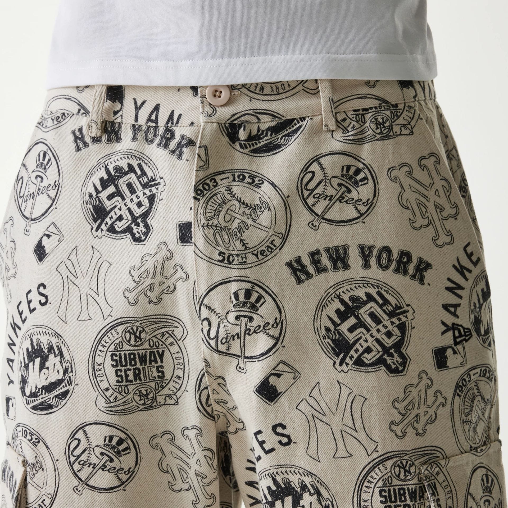 MLB Subway Series All Over Print Cargo Trousers - Image 4