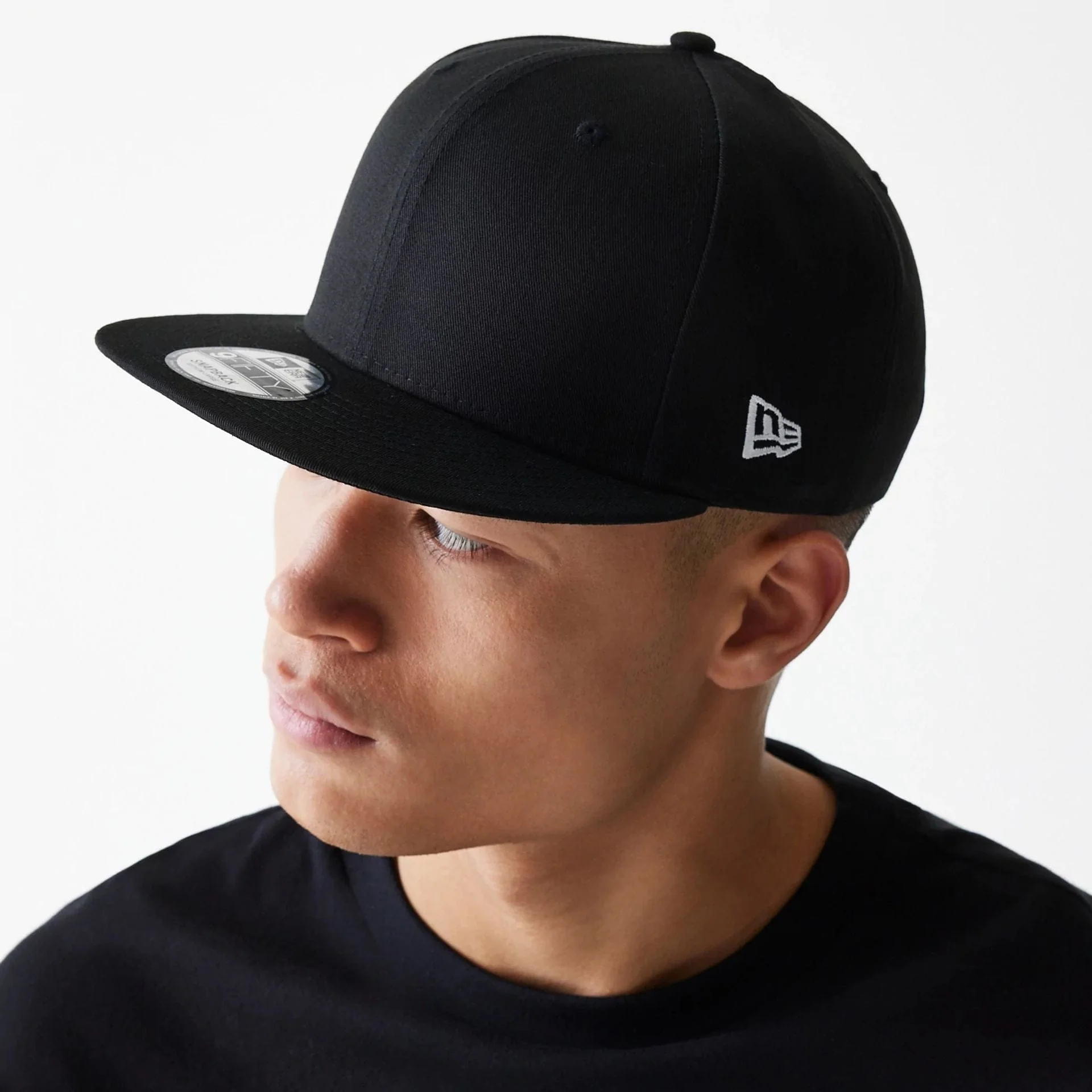 New Era All Black 9FIFTY Cap - Image 4