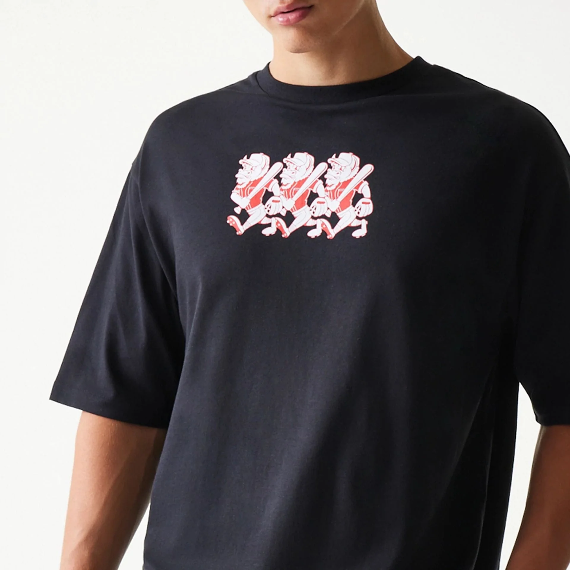 New Era Baseball Cows Character Graphic Black Oversized T-Shirt - Image 5