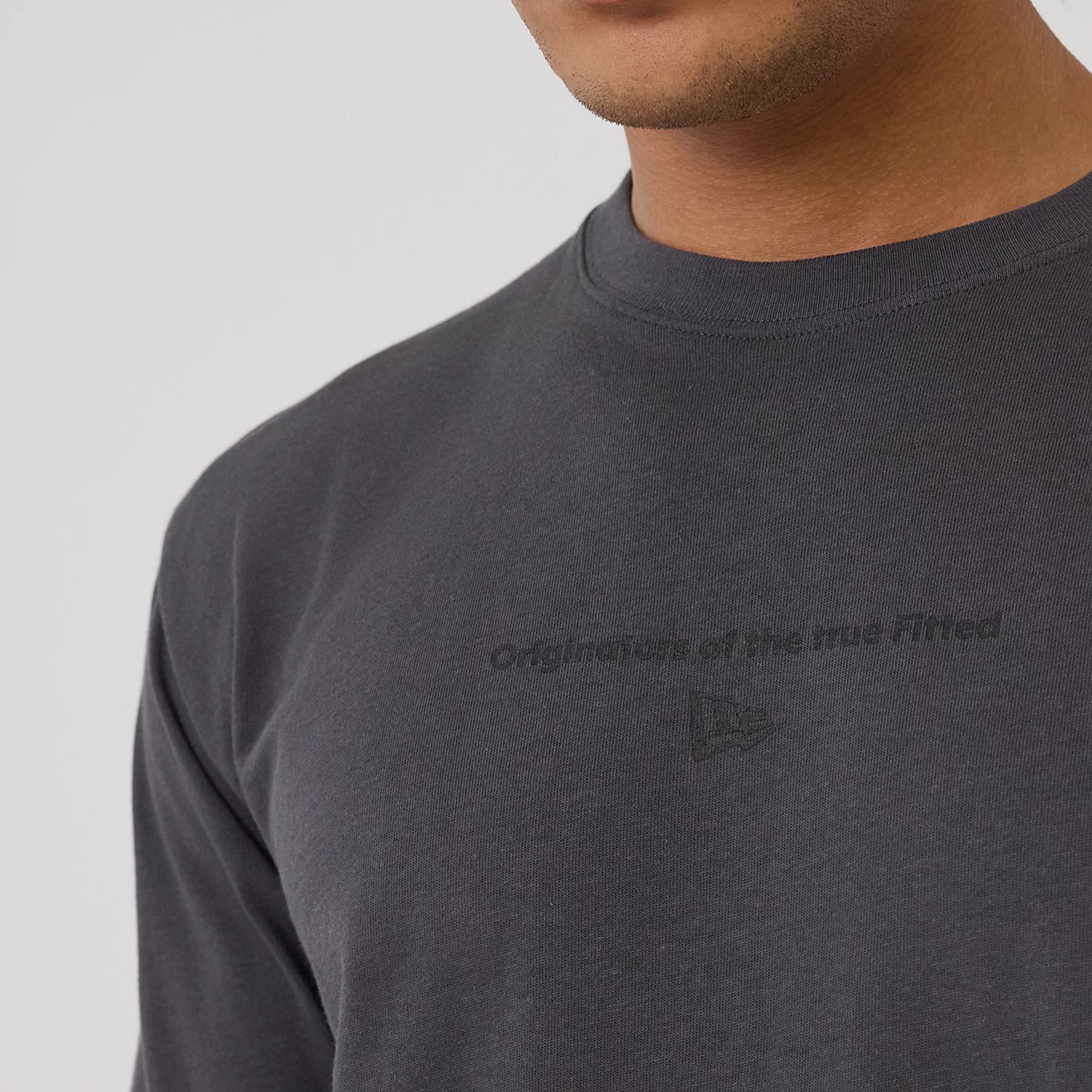 New Era Circle Grey T-Shirt - Image 3