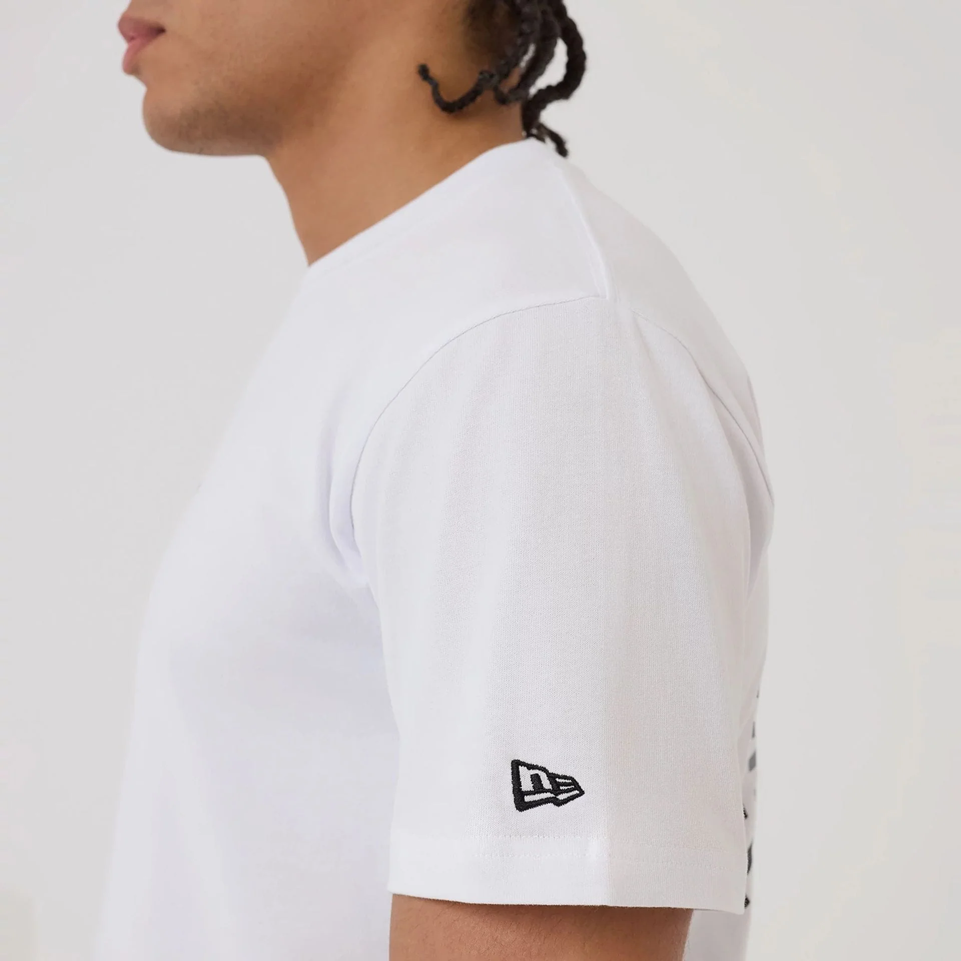 New Era Circle White T-Shirt - Image 7