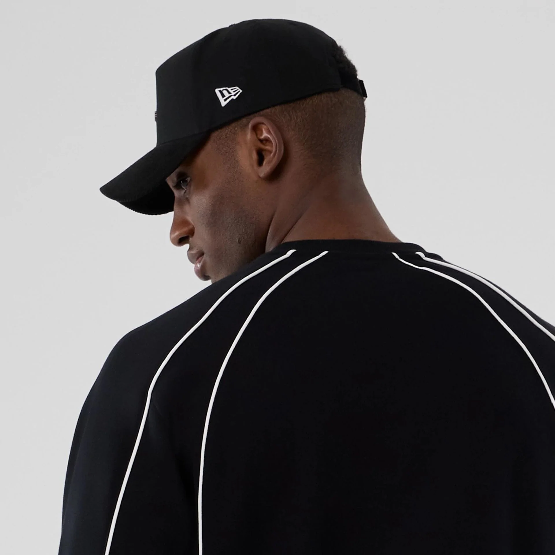 New Era Colour Block Black Crew Neck Sweater - Image 6