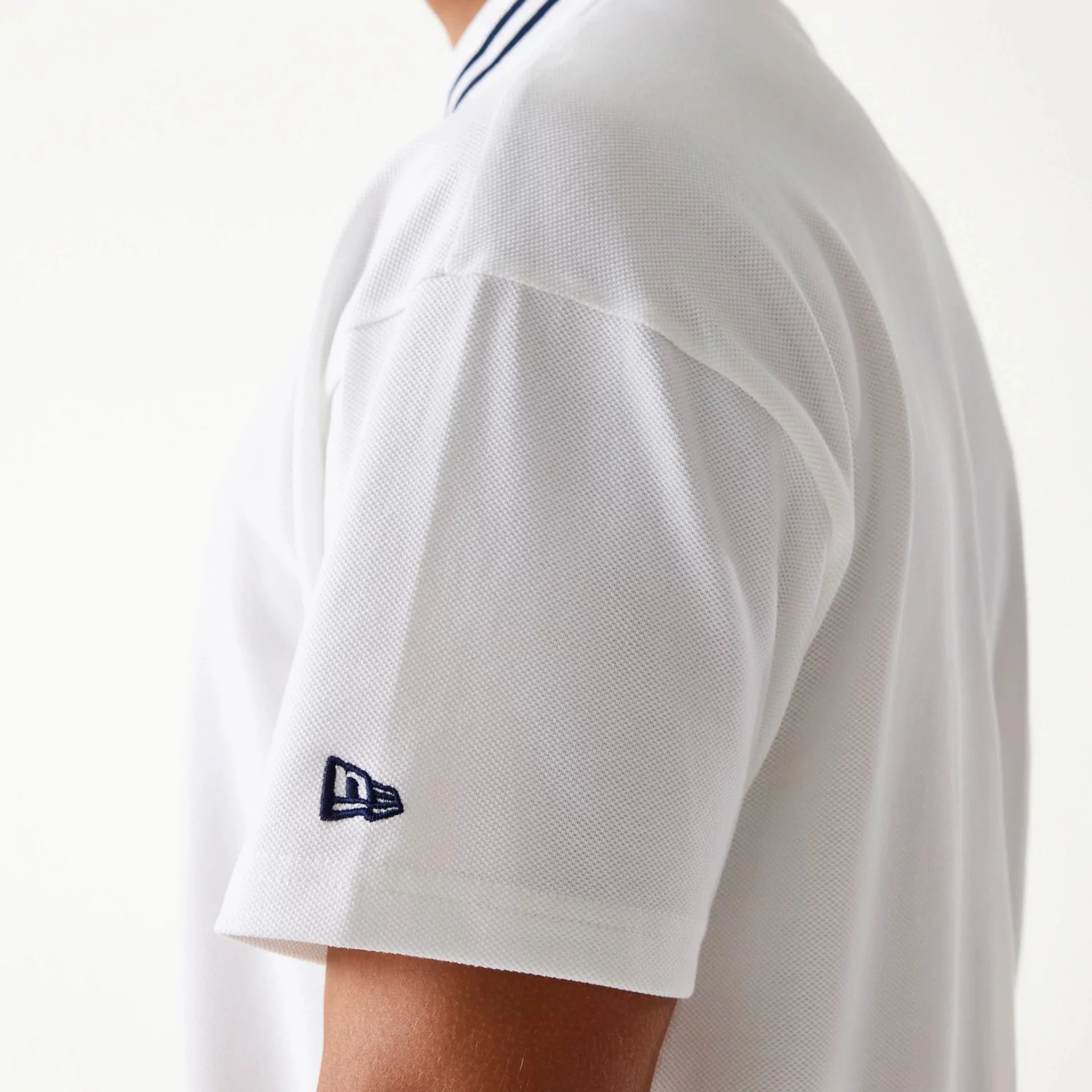 New Era Drop Shoulder White Polo Shirt - Image 5