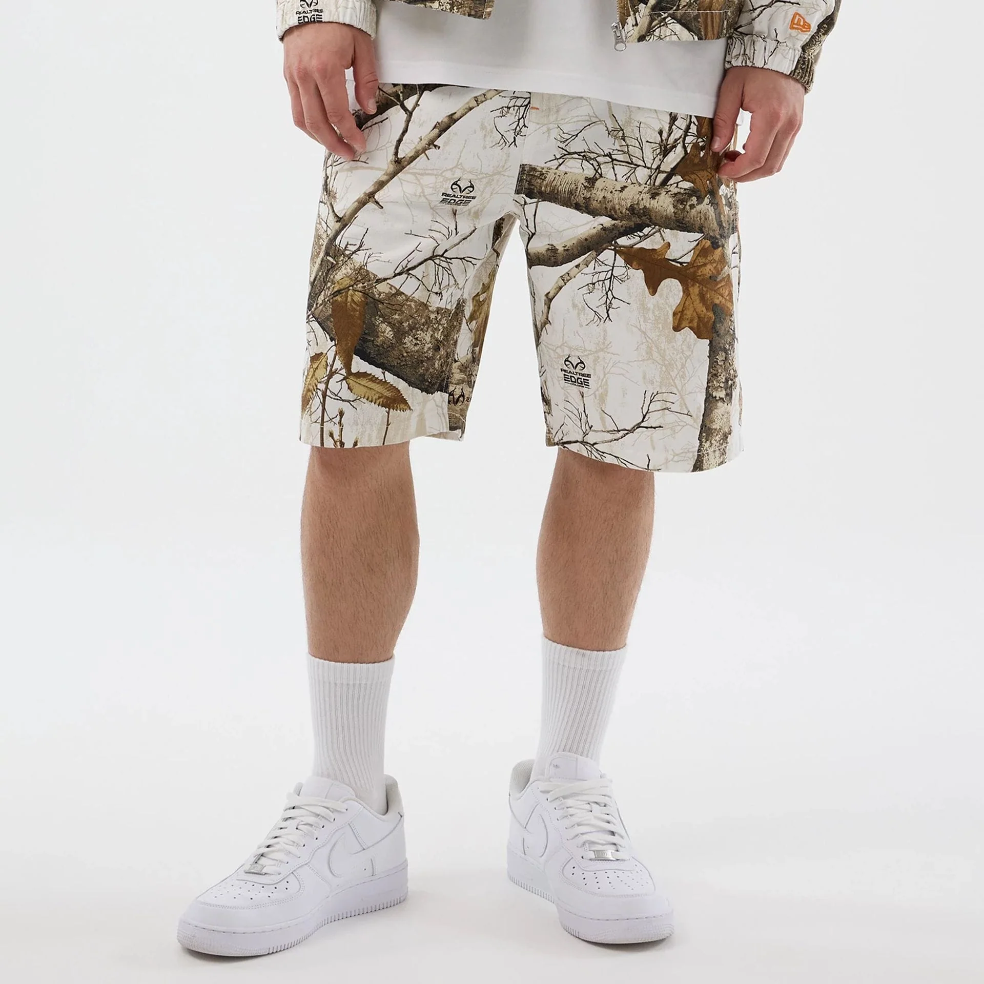 New Era Earthy Skin Real Tree Snow Oversized Shorts - Image 6