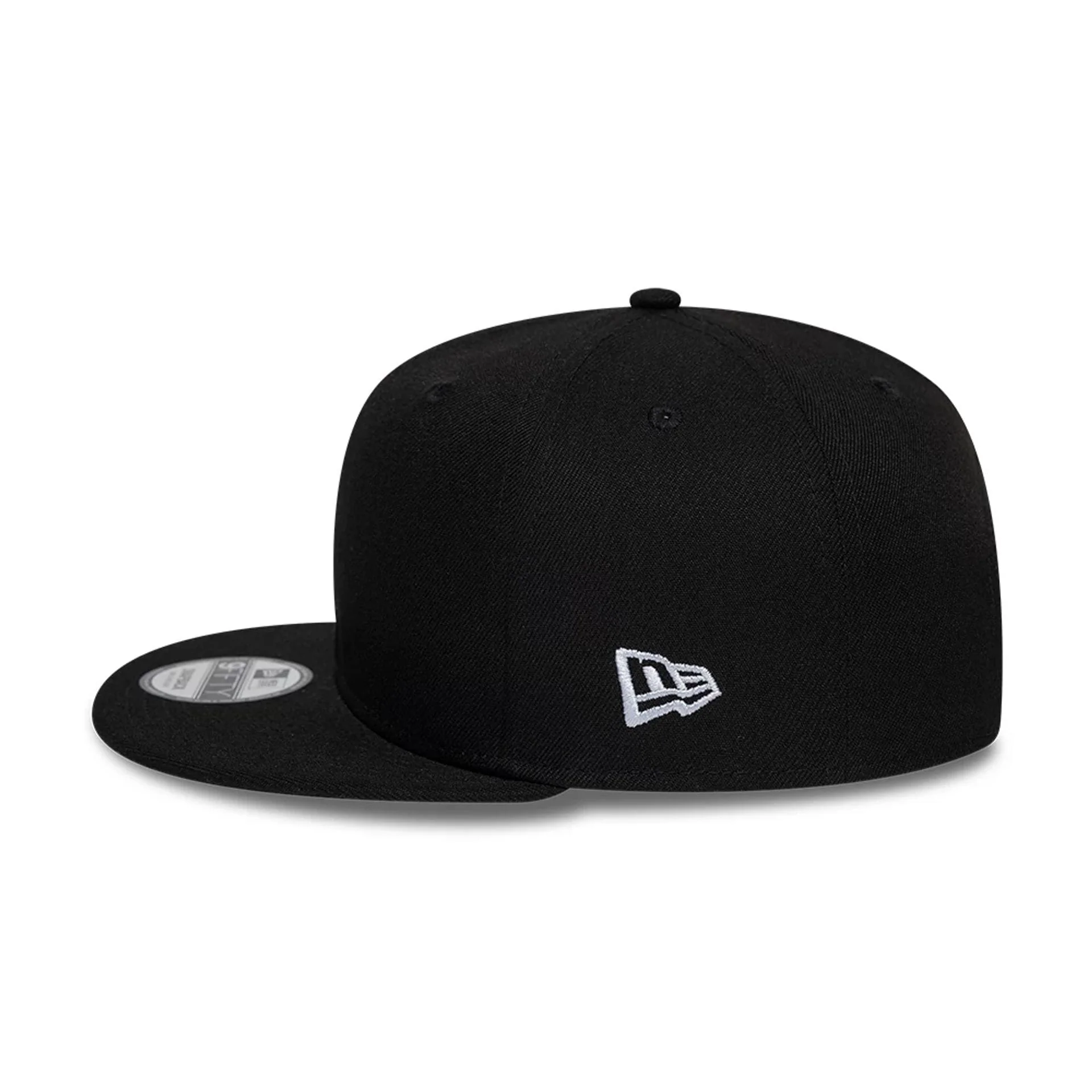 New Era Essential Black 9FIFTY Snapback Adjustable Cap - Image 5