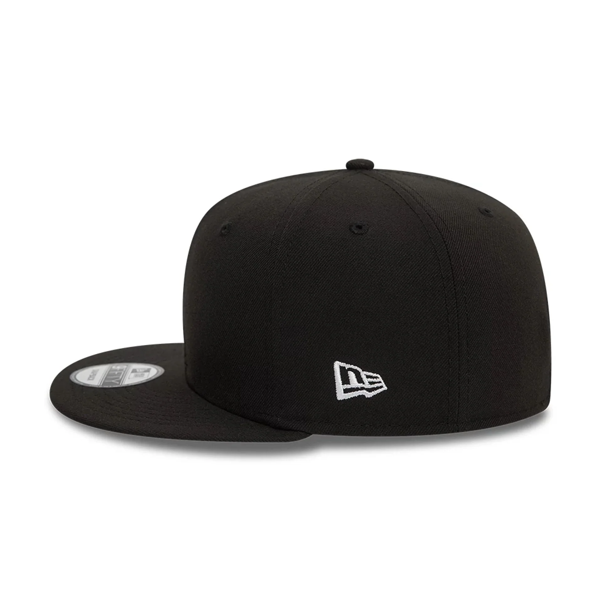 New Era Essential Black 9FIFTY Snapback Cap - Image 4