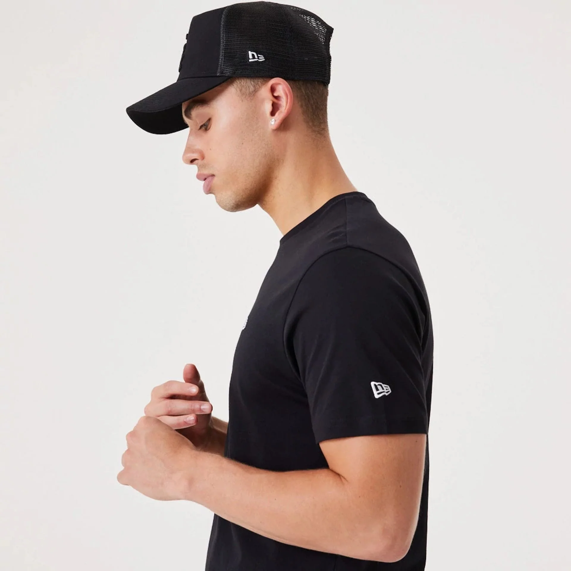 New Era Essential Black T-Shirt - Image 4