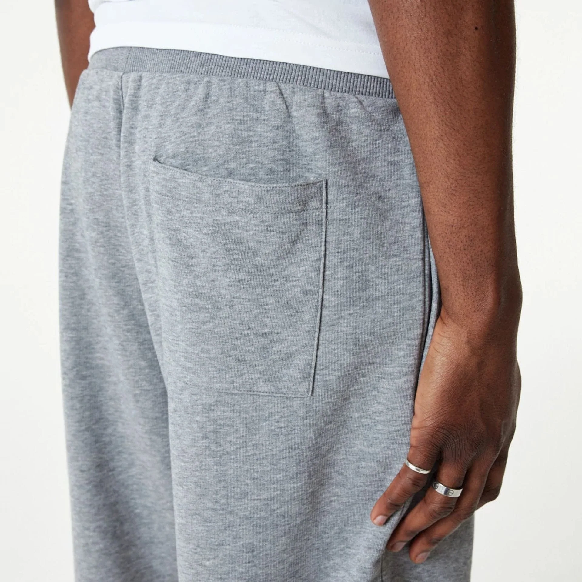 New Era Essential Grey Shorts - Image 3