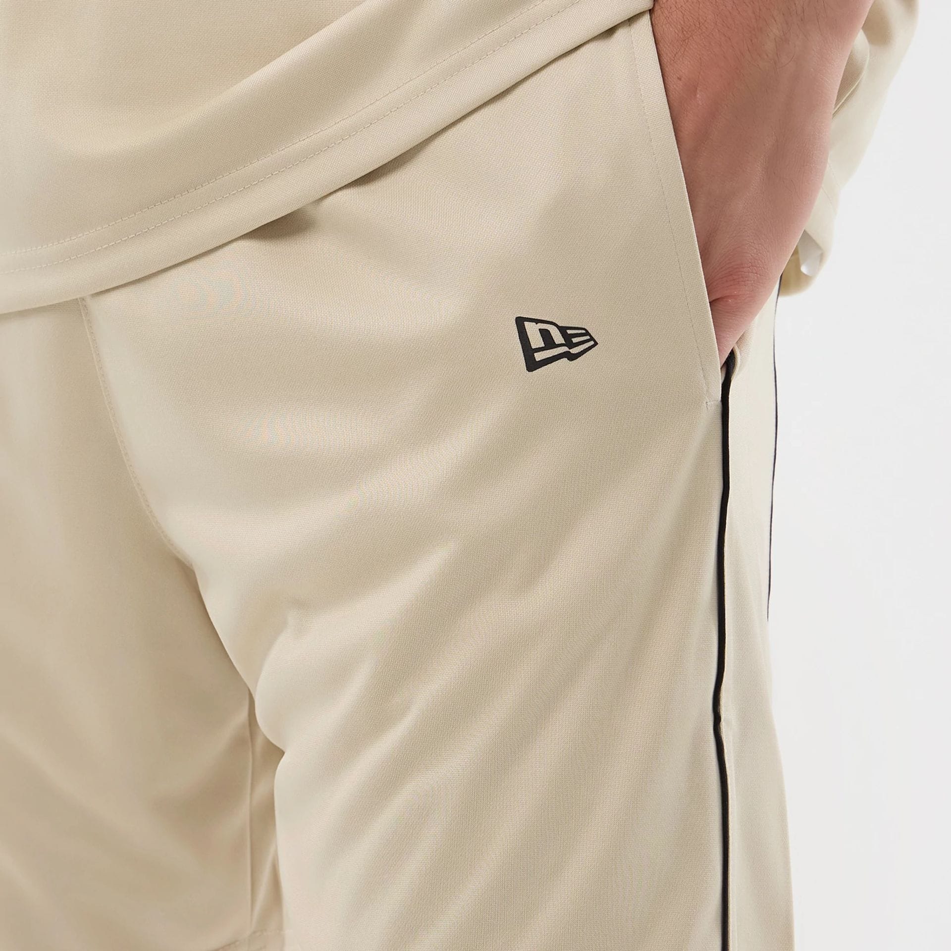 New Era Football Light Beige Shorts - Image 4