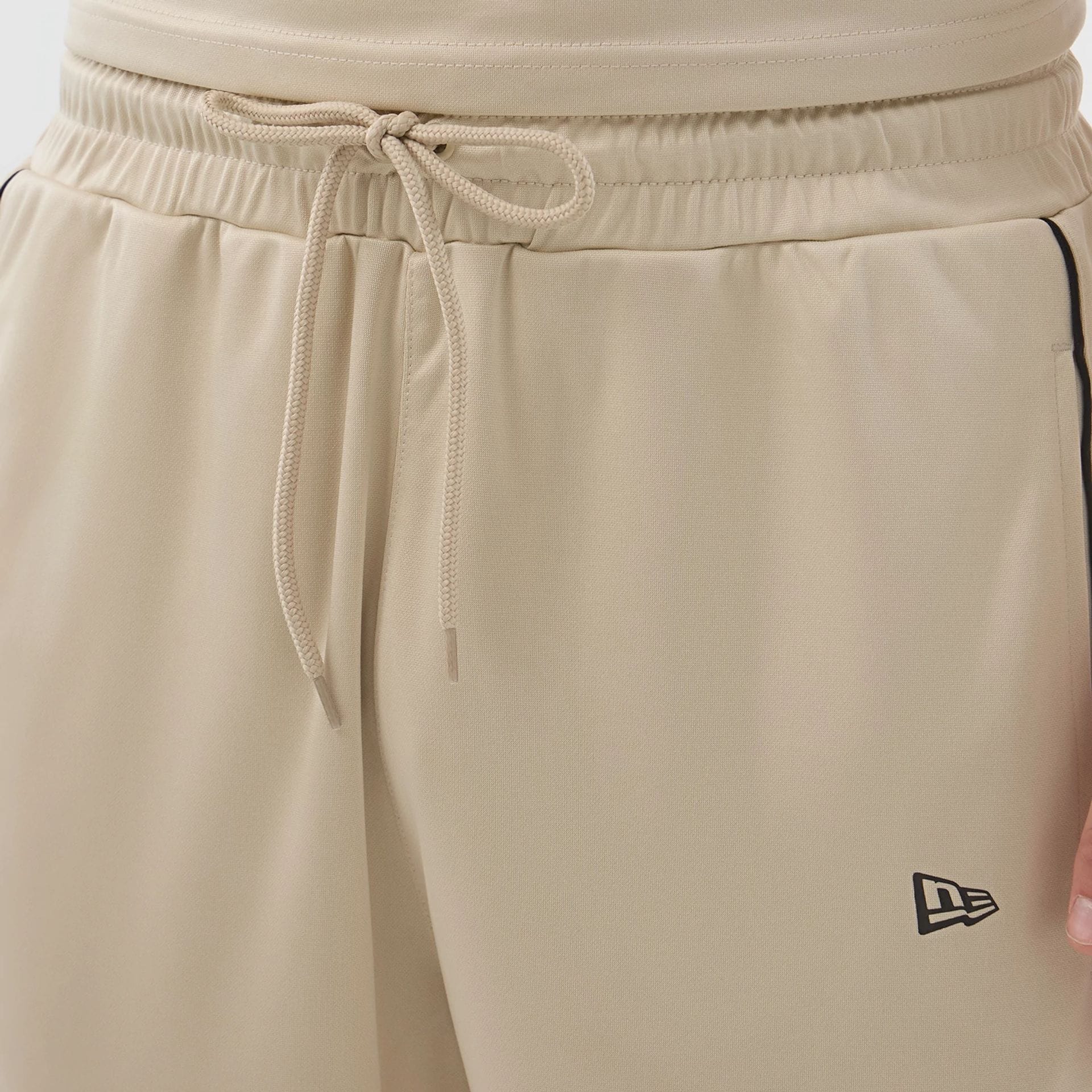 New Era Football Light Beige Shorts - Image 5