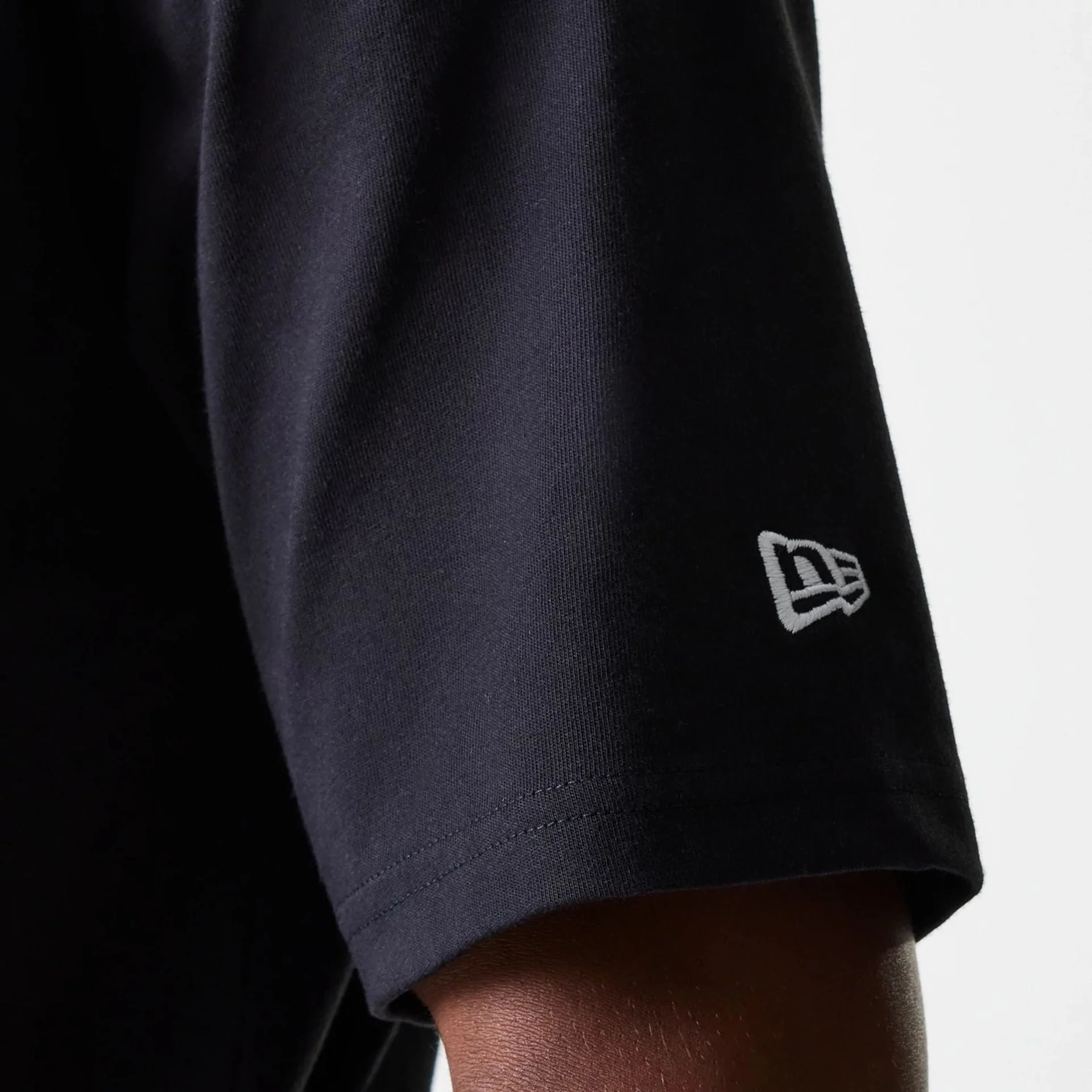 New Era Graphic Black Oversized T-Shirt - Image 7
