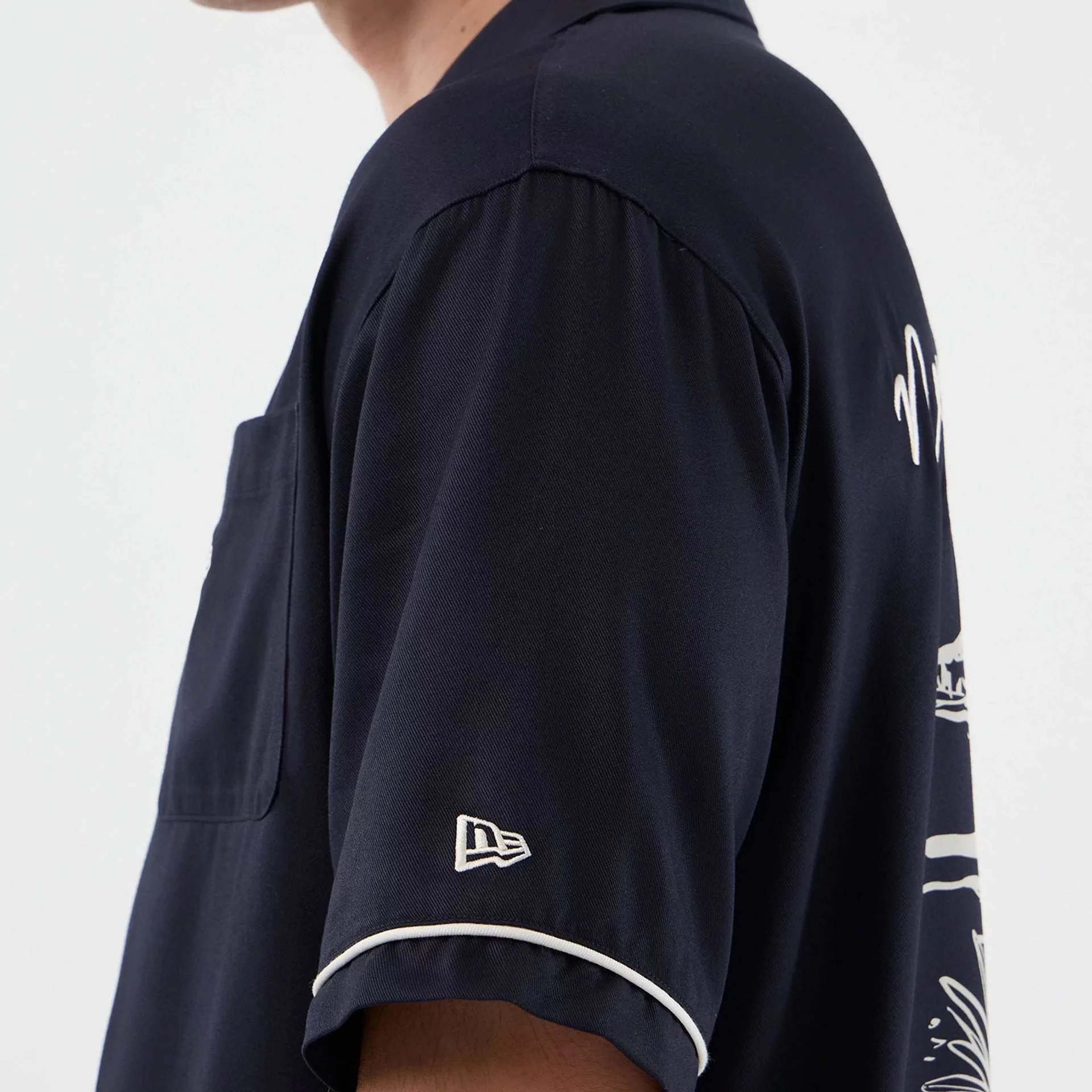 New Era Graphic Revere Navy Short Sleeve Shirt - Image 8