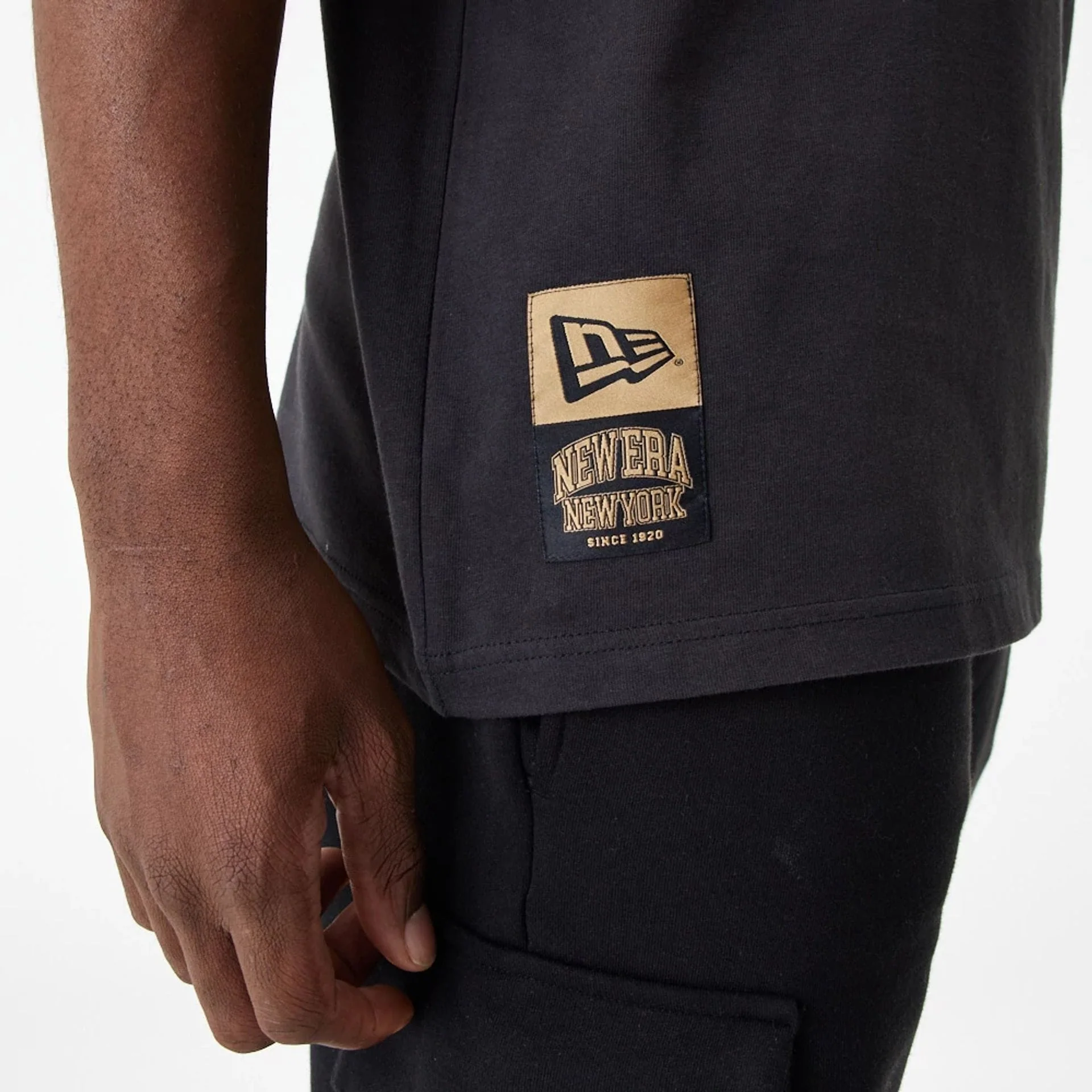 New Era Lifestyle 59FIFTY Black Oversized T-Shirt - Image 3