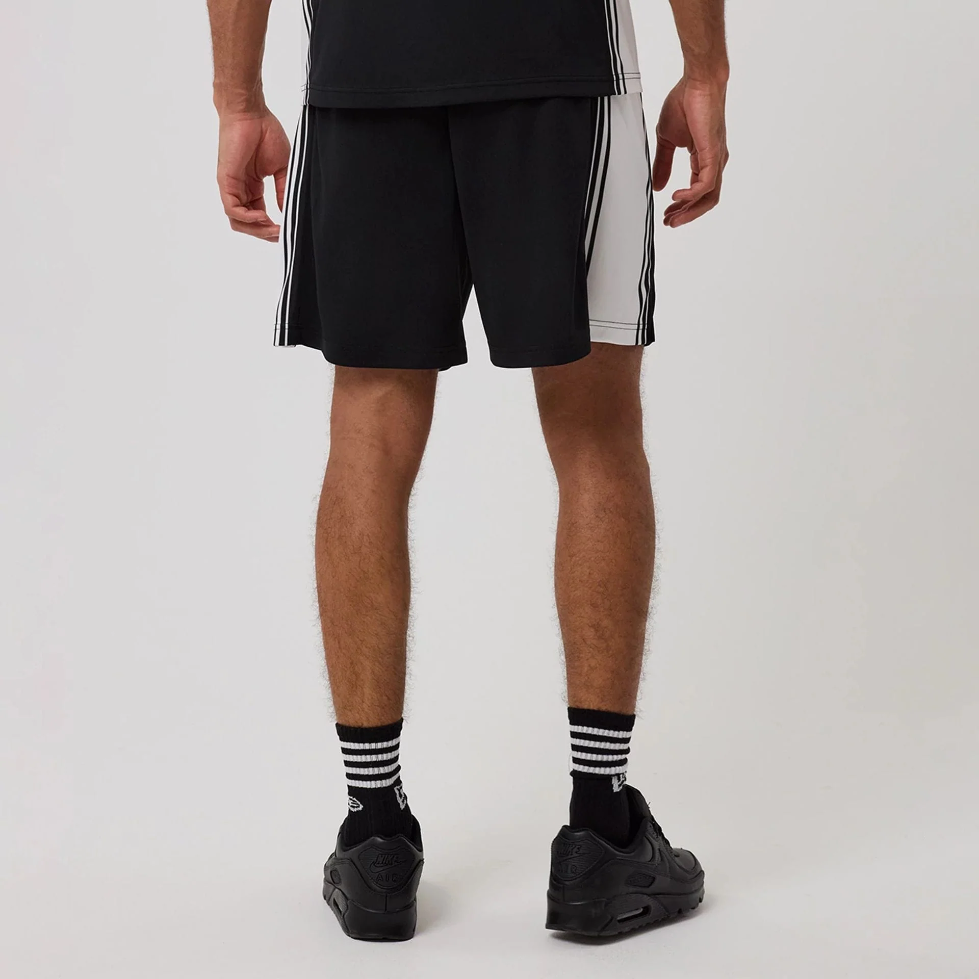 New Era Mesh Black Oversized Shorts - Image 2