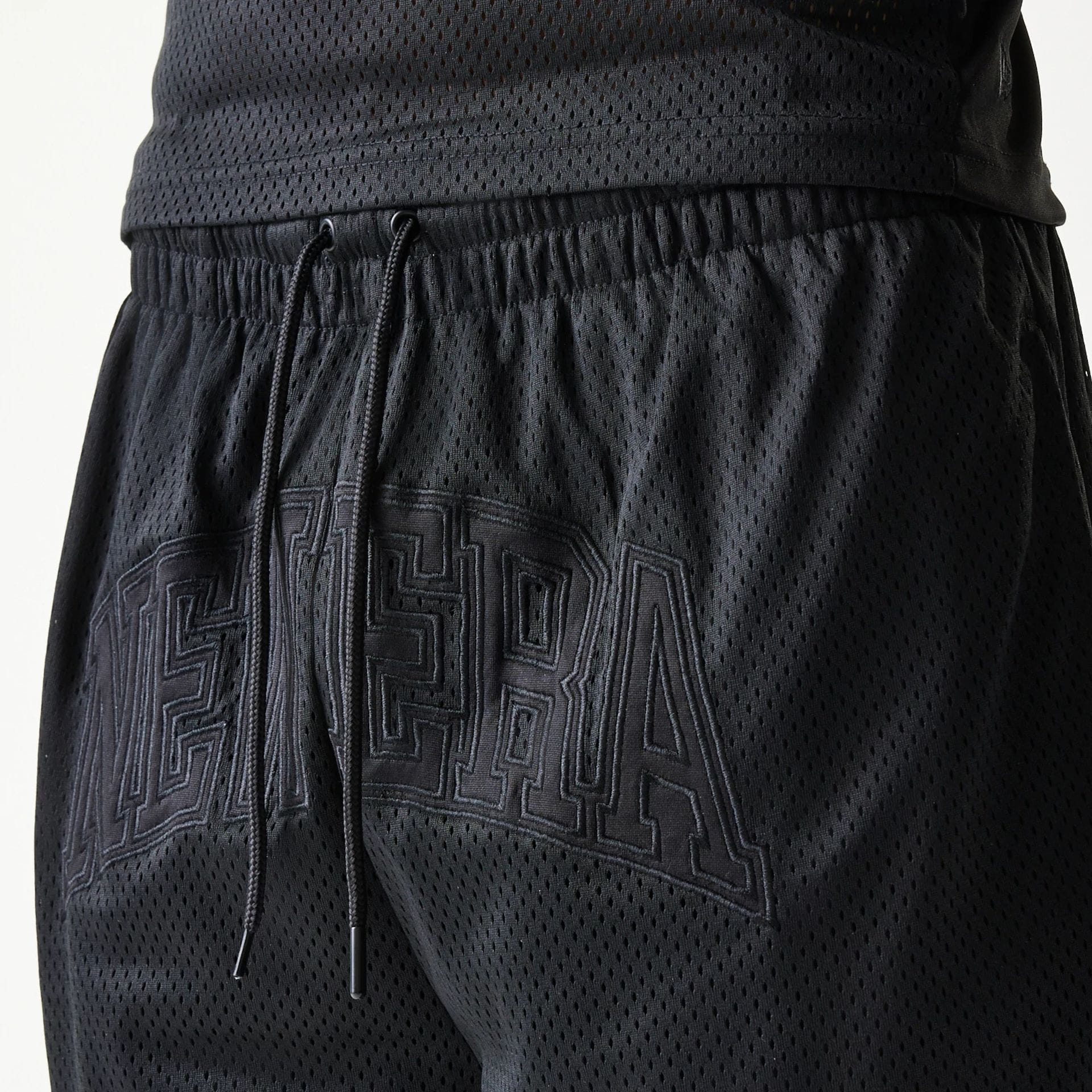 New Era Mesh Black Shorts - Image 4