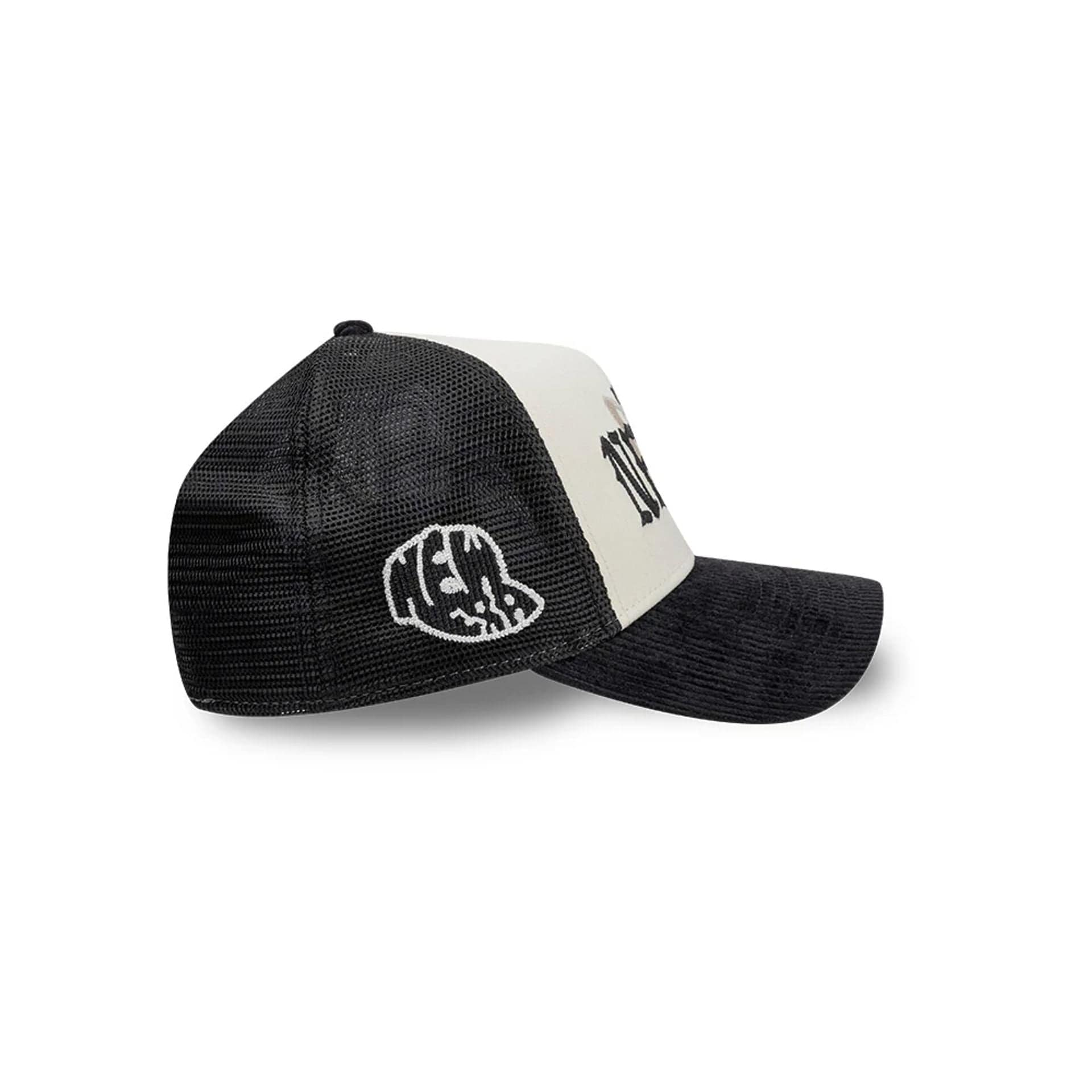 New Era Old English White 9FORTY A-Frame Cap - Image 3