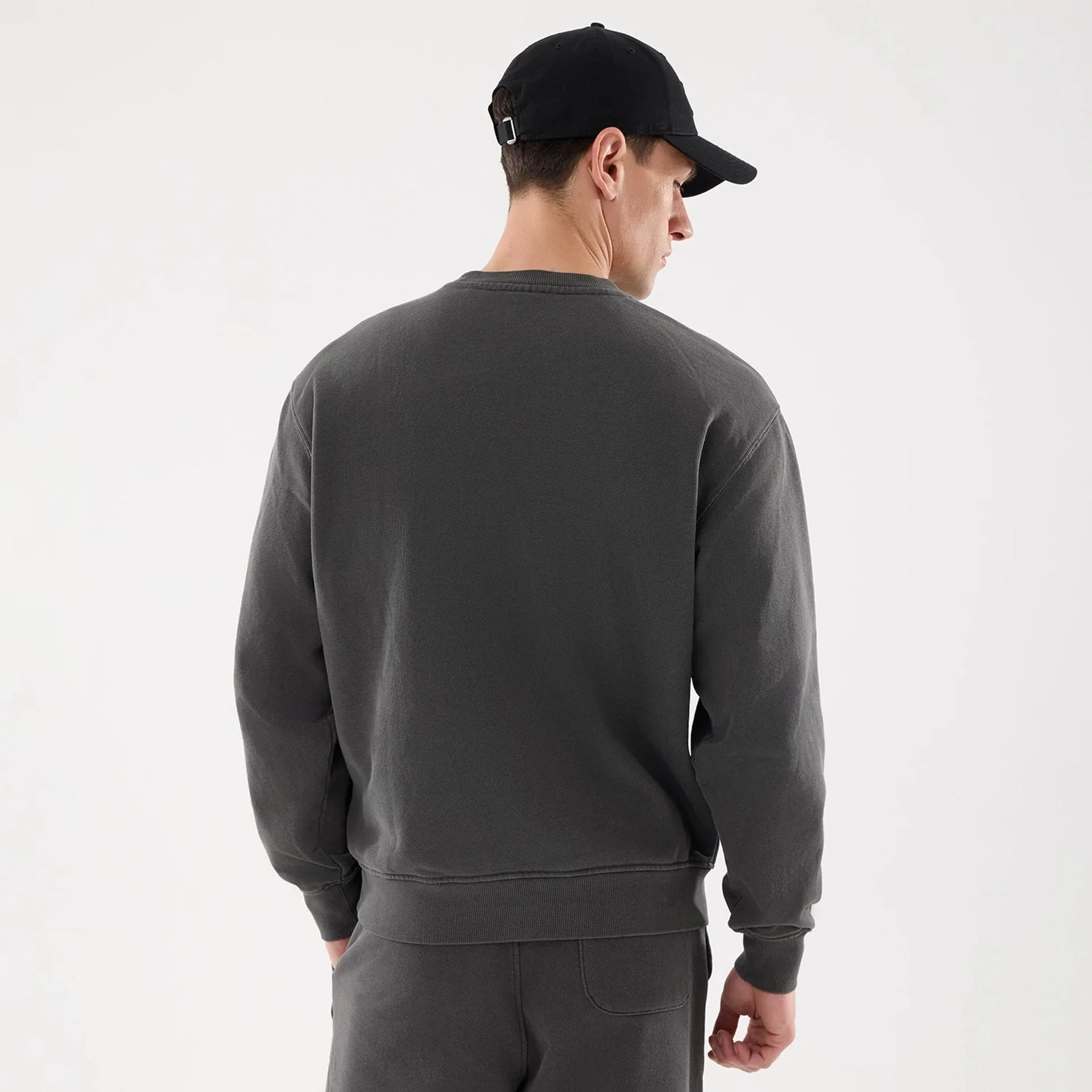 New Era Originators Black Crew Neck Sweater - Image 7