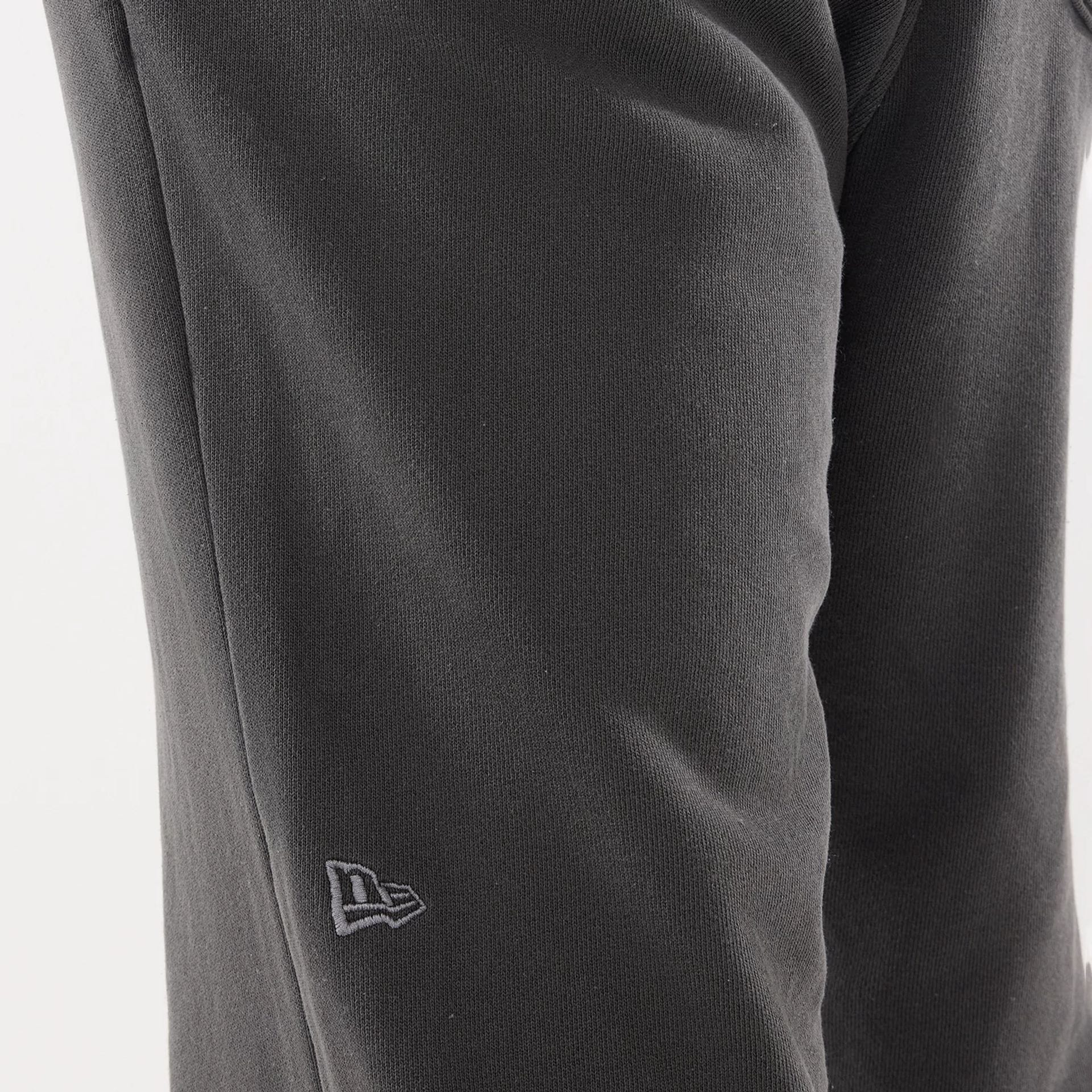 New Era Originators Black Straight Leg Joggers - Image 4