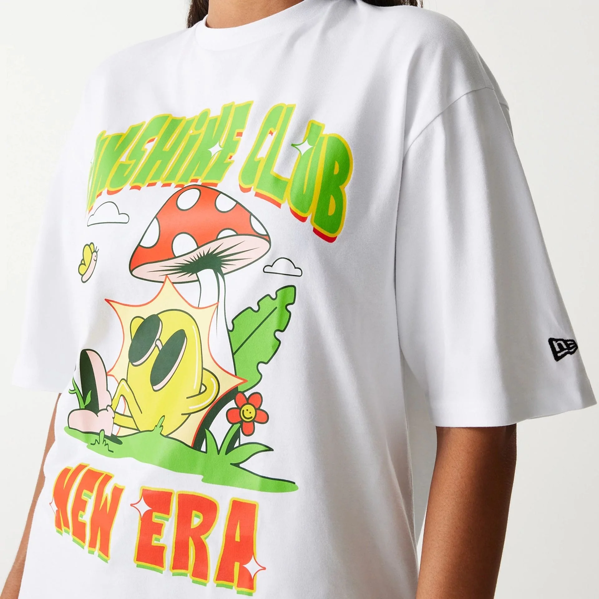 New Era Outdoor Graphic White Oversized T-Shirt - Image 6