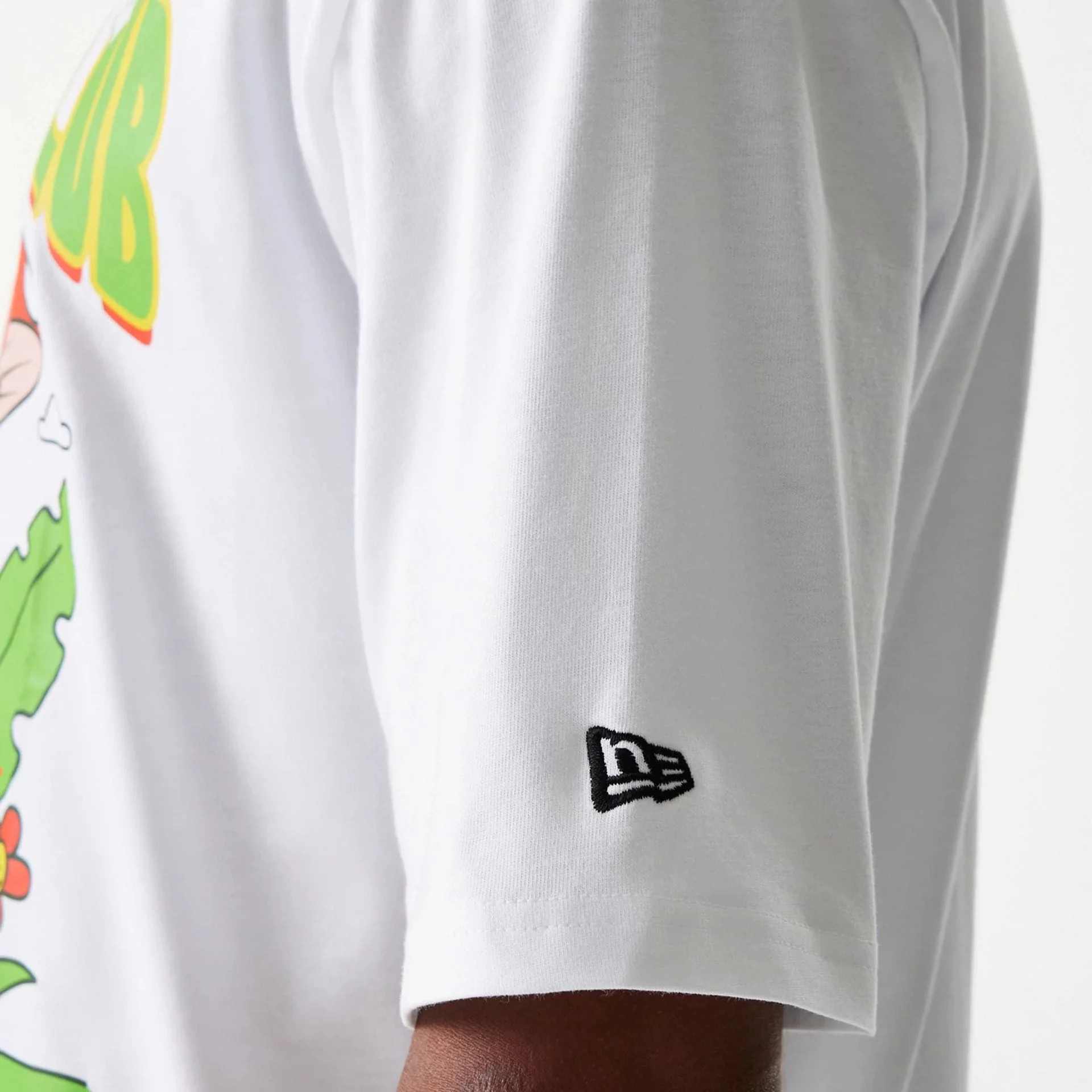 New Era Outdoor Graphic White Oversized T-Shirt - Image 7