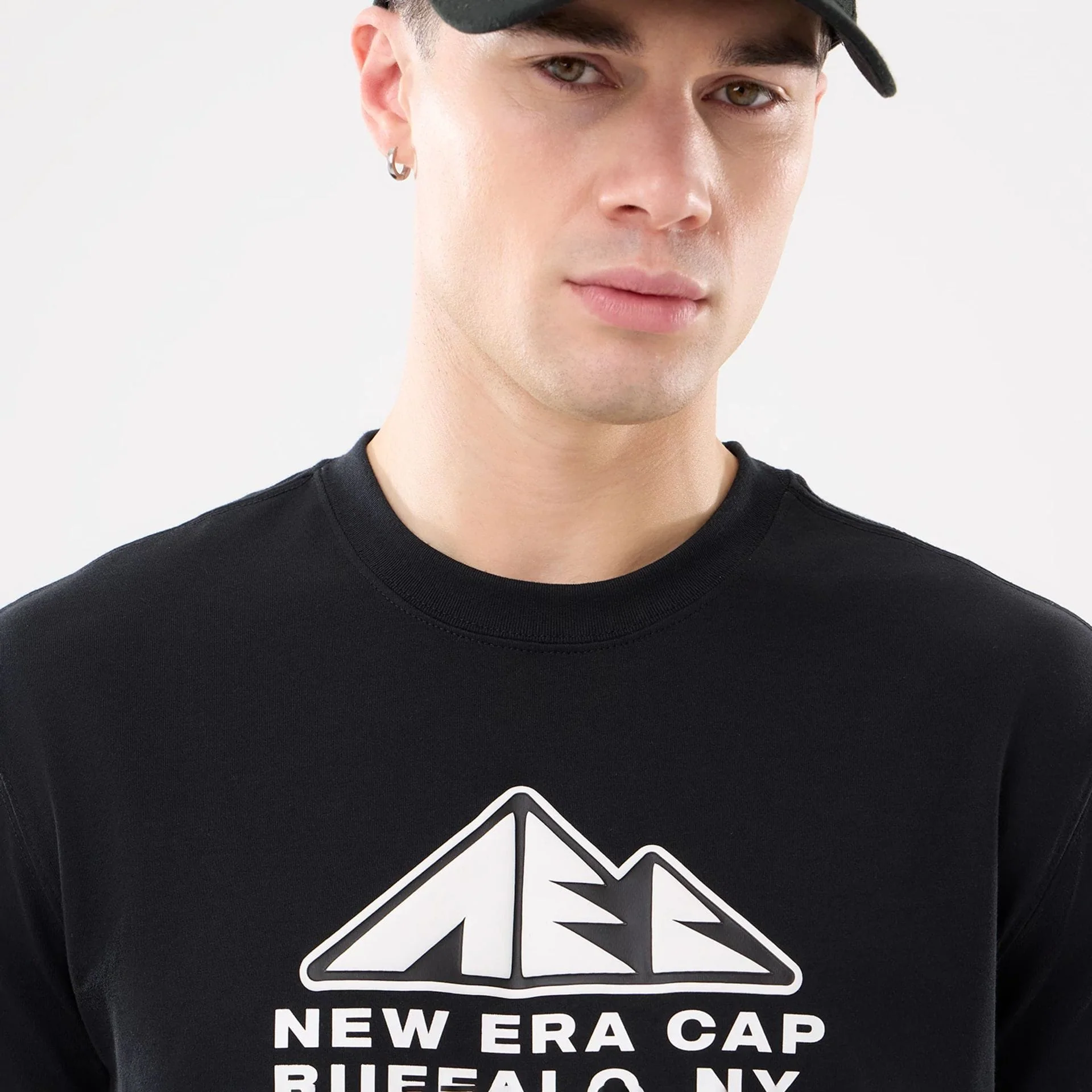 New Era Outdoor Mountain Black T-Shirt - Image 5