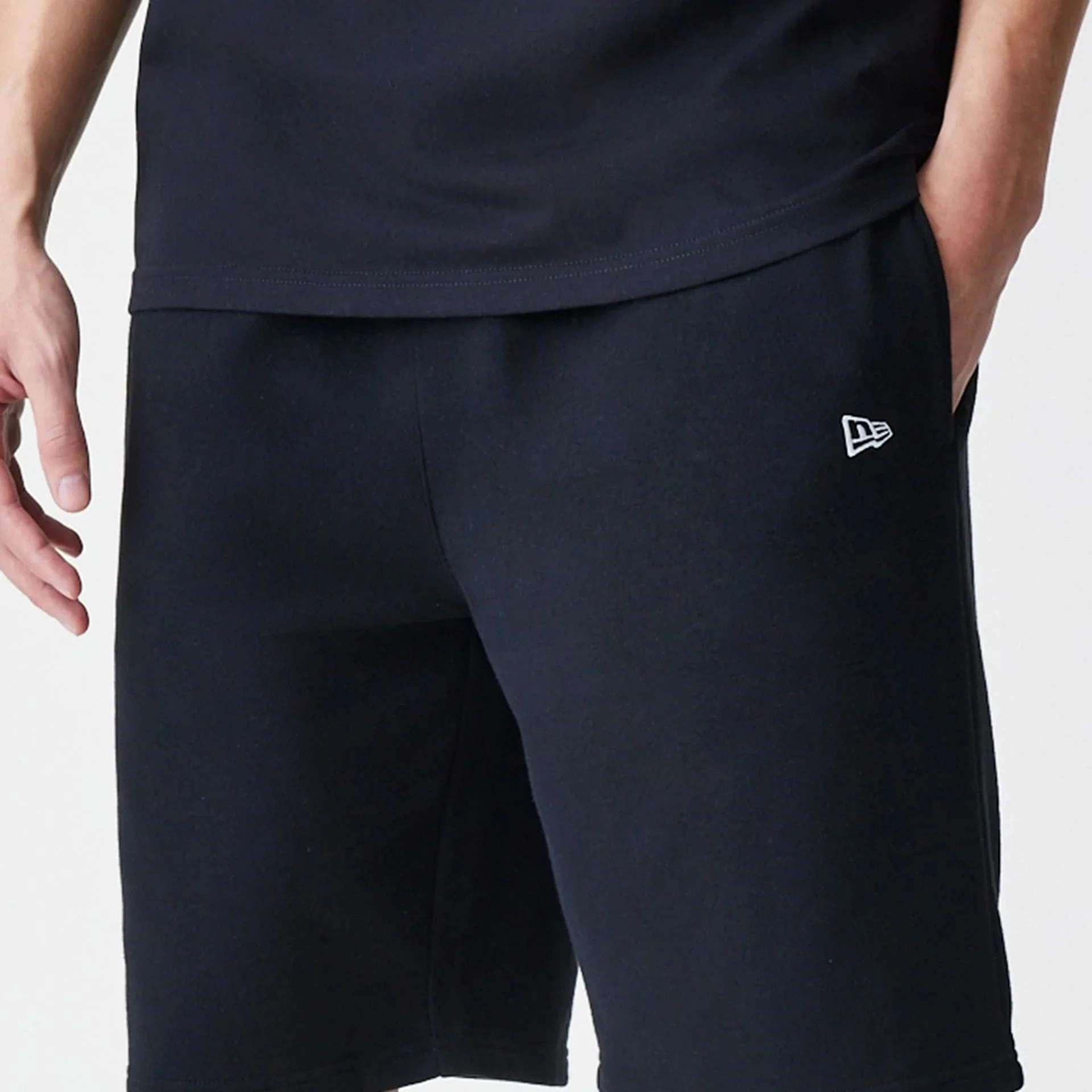 New Era Premium Essential Black Oversized Shorts - Image 6