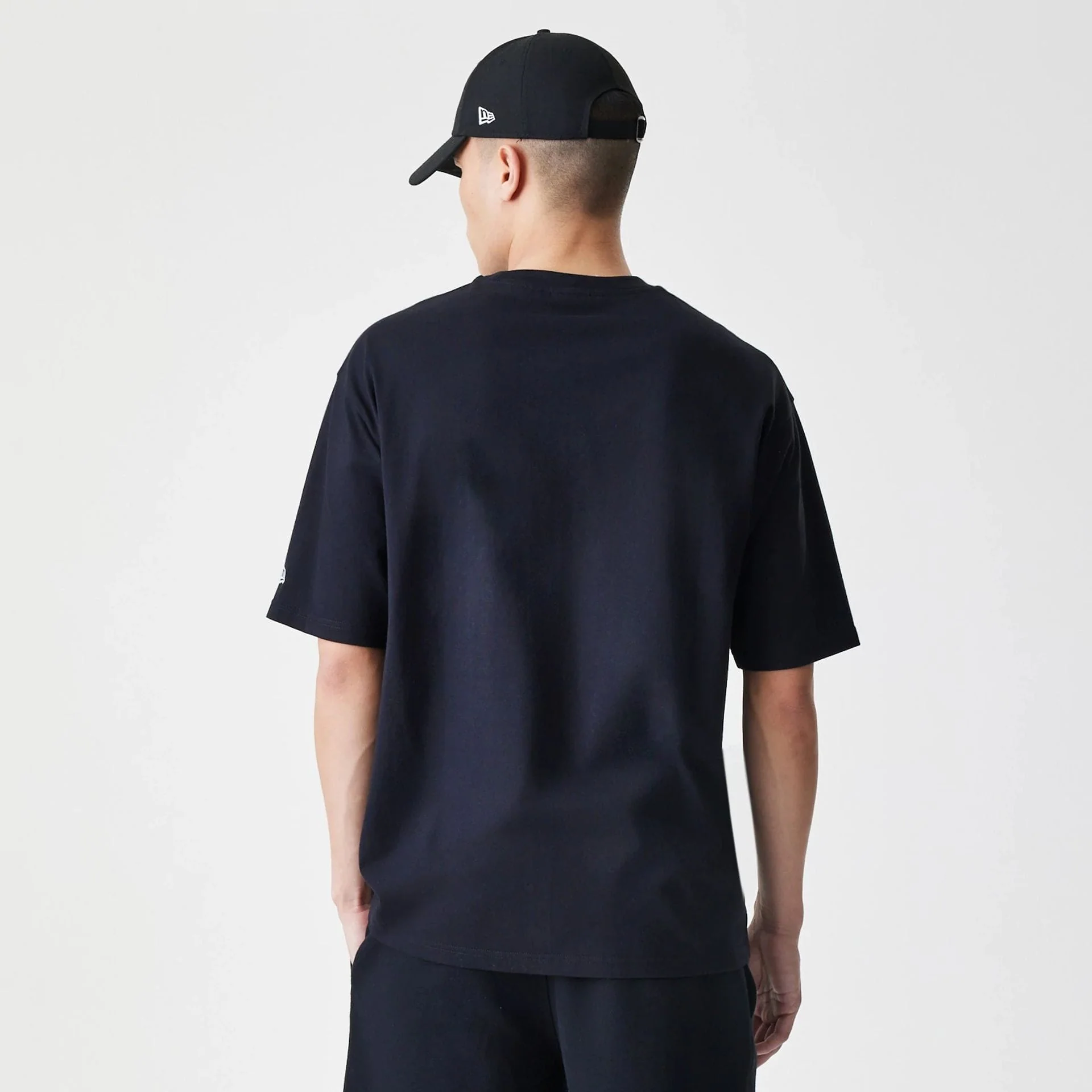New Era Premium Essential Black Oversized T-Shirt - Image 2